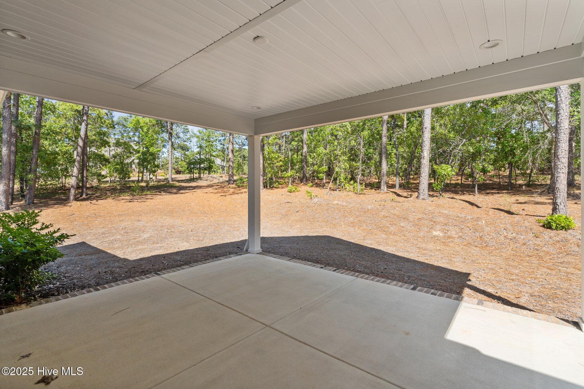 Covered porch/patio - 225 Lakeway Drive, West End, NC 27376