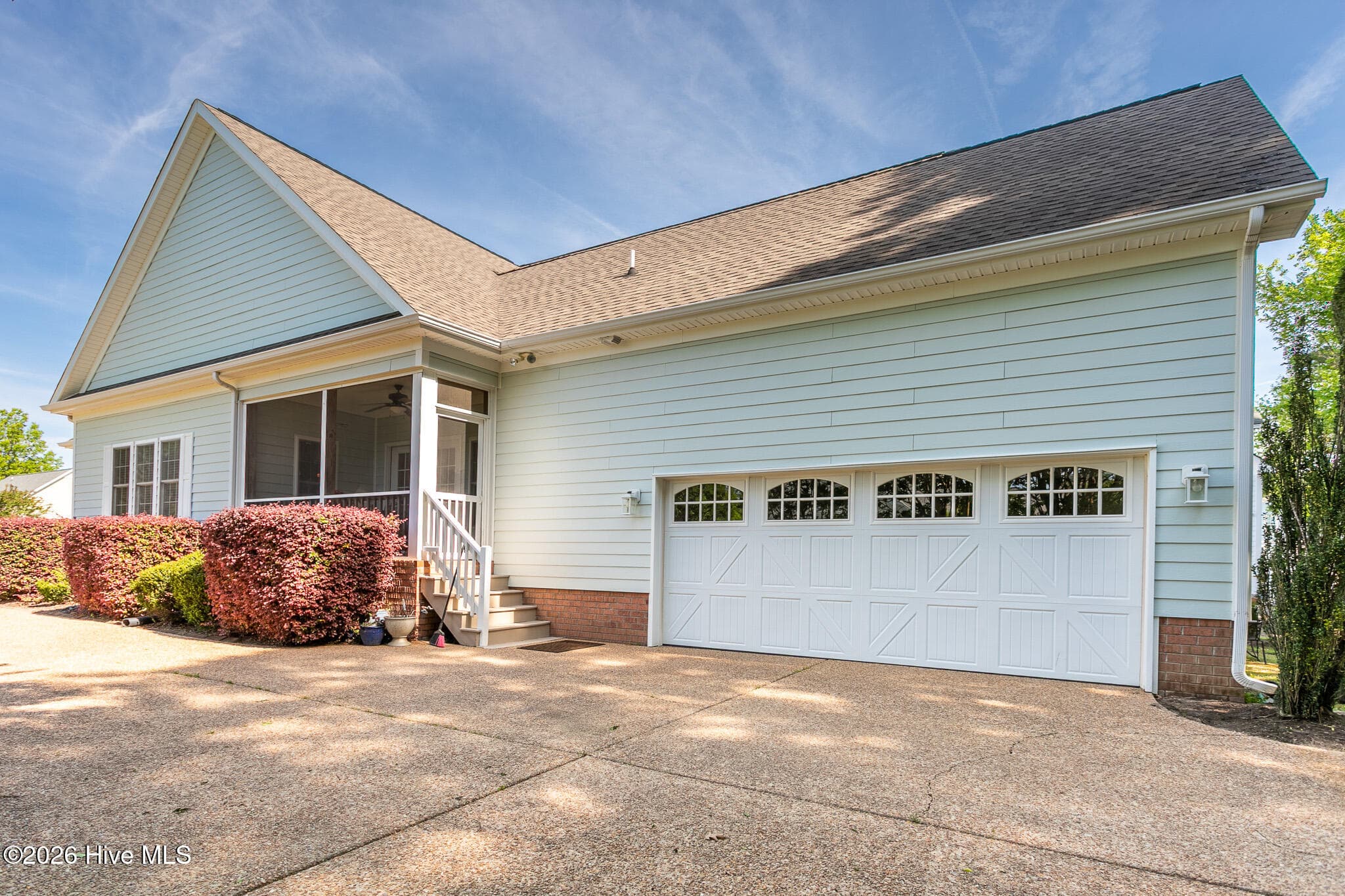 Single Family Residence at 121 Shenandoah River Drive, Hertford, NC 27944, photo 5 of 59