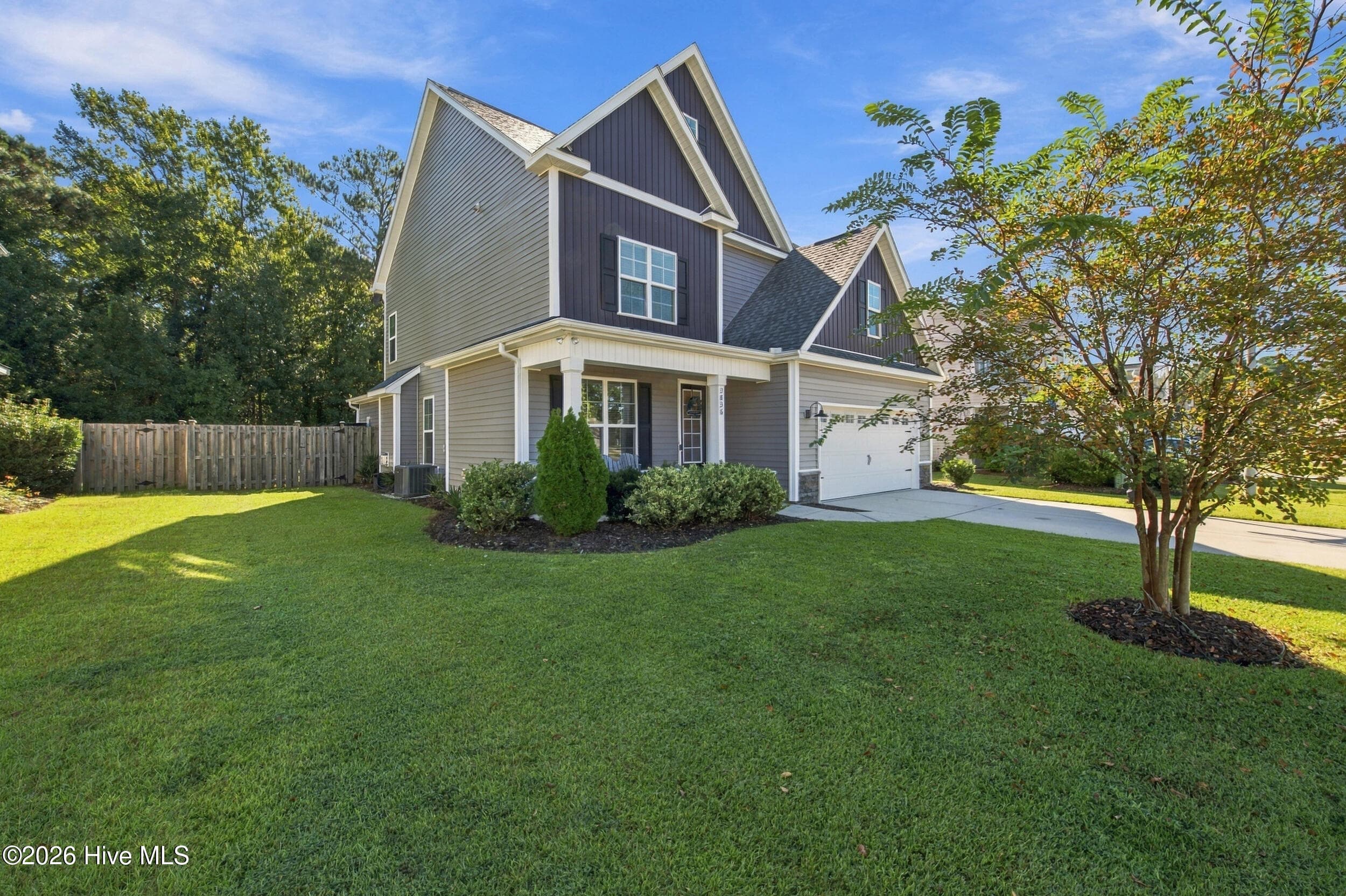 Single Family Residence at 3836 Smooth Water Drive, Castle Hayne, NC 28429, photo 6 of 62