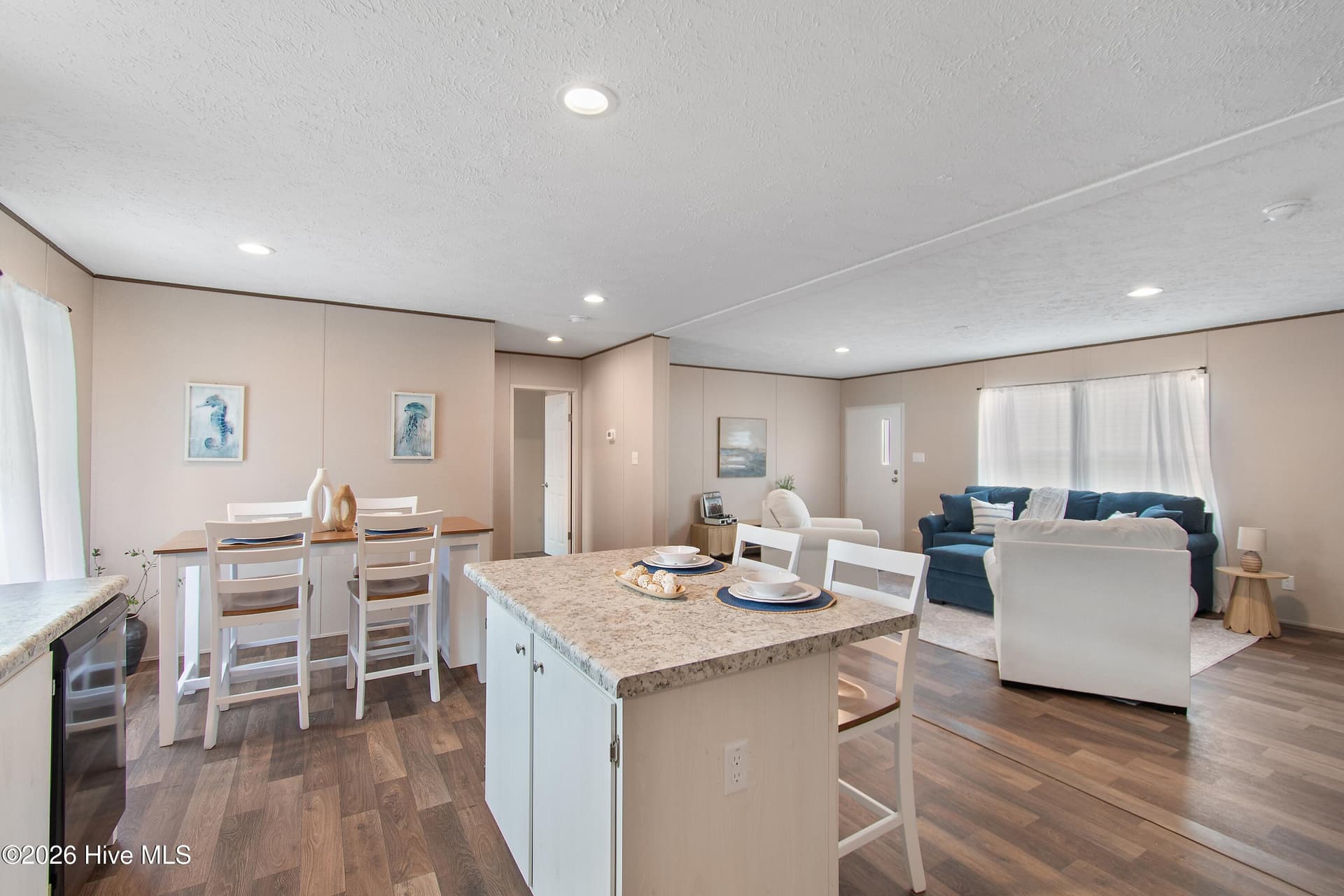 Manufactured Home at 930 Willow Place SW, Calabash, NC 28467, photo 8 of 32