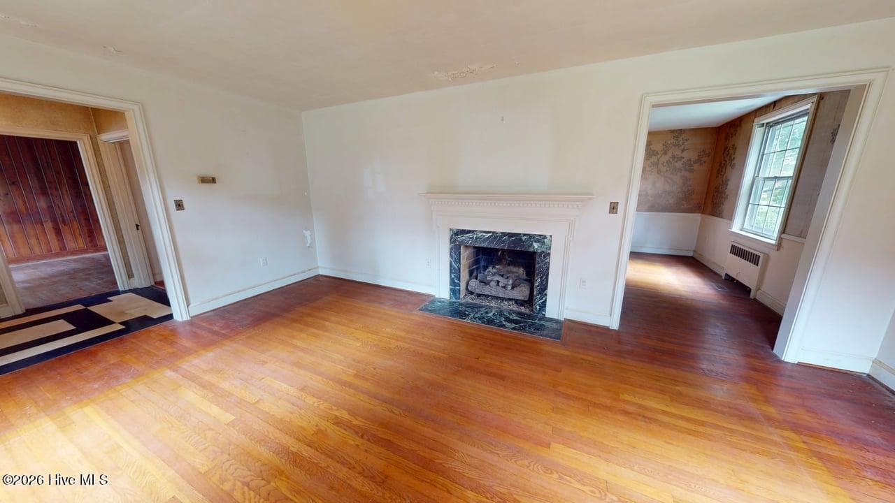 Single Family Residence at 808 W South Street W, Ahoskie, NC 27910, photo 5 of 50