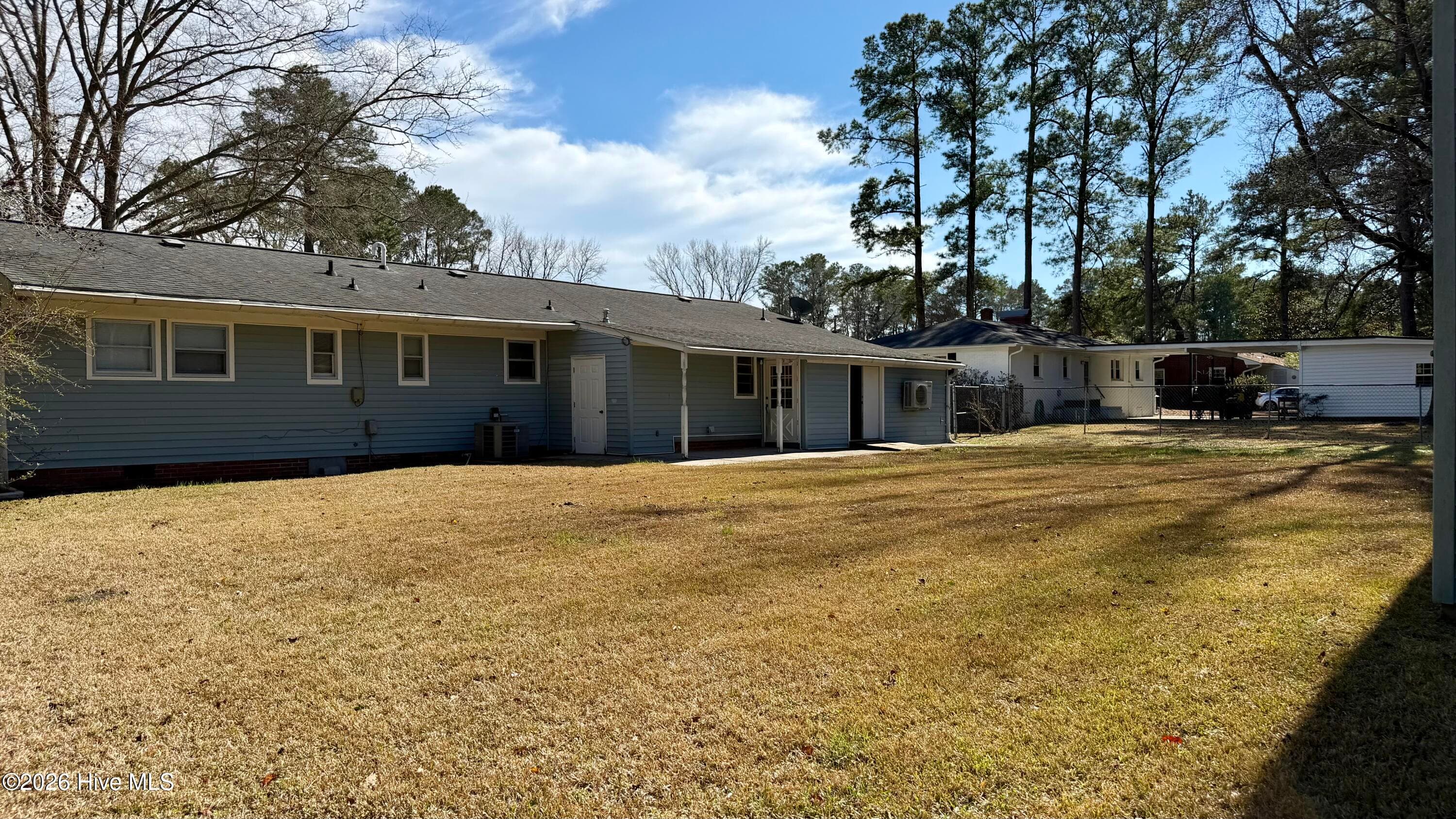 Single Family Residence at 1113 Cherry Tree Drive, New Bern, NC 28562, photo 61 of 80