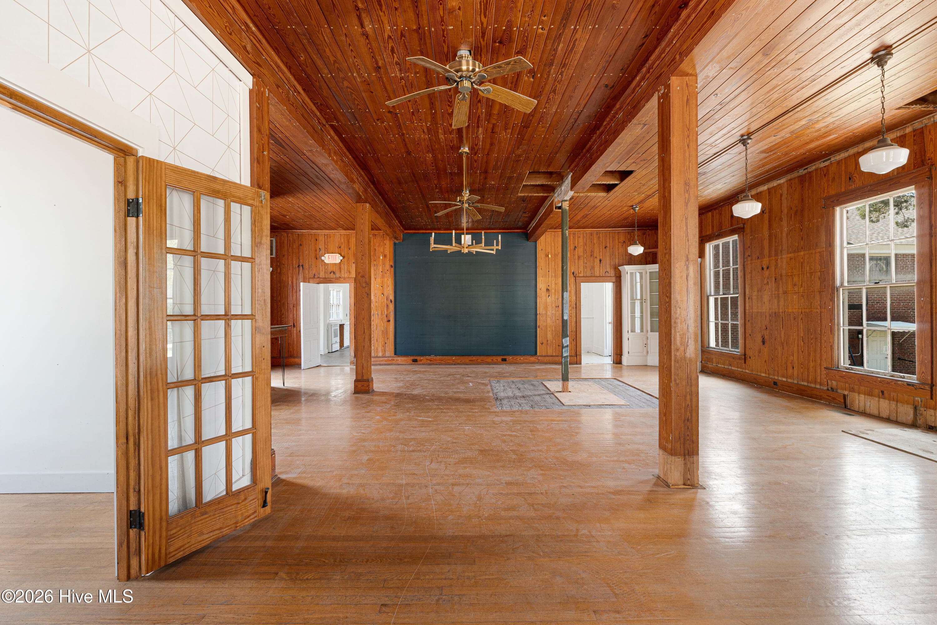 Single Family Residence at 204 Turner Street, Beaufort, NC 28516, photo 11 of 47