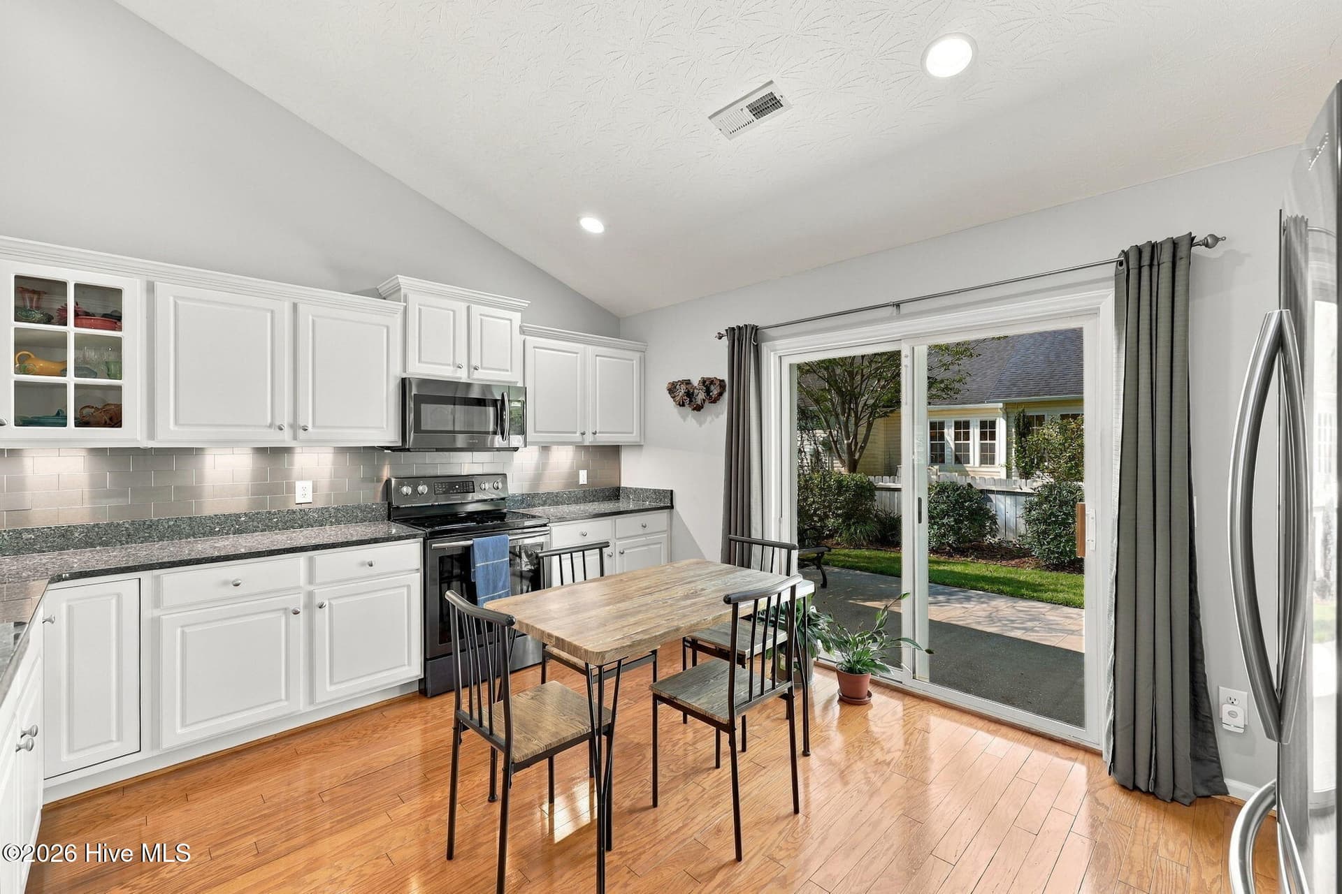 Single Family Residence at 116 Mulberry Circle, Hampstead, NC 28443, photo 11 of 36