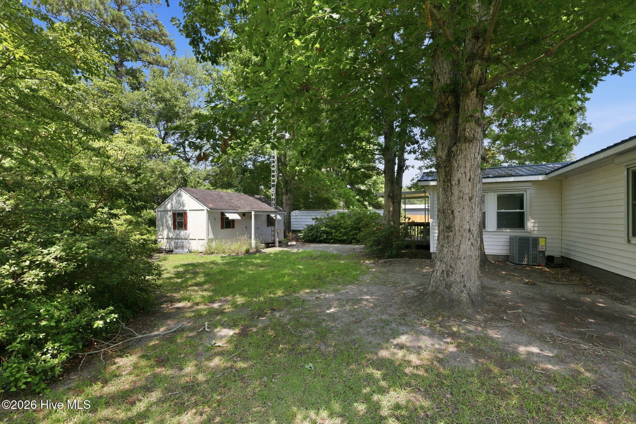 Manufactured Home at 114 Lejeune Road, Cape Carteret, NC 28584, photo 44 of 57