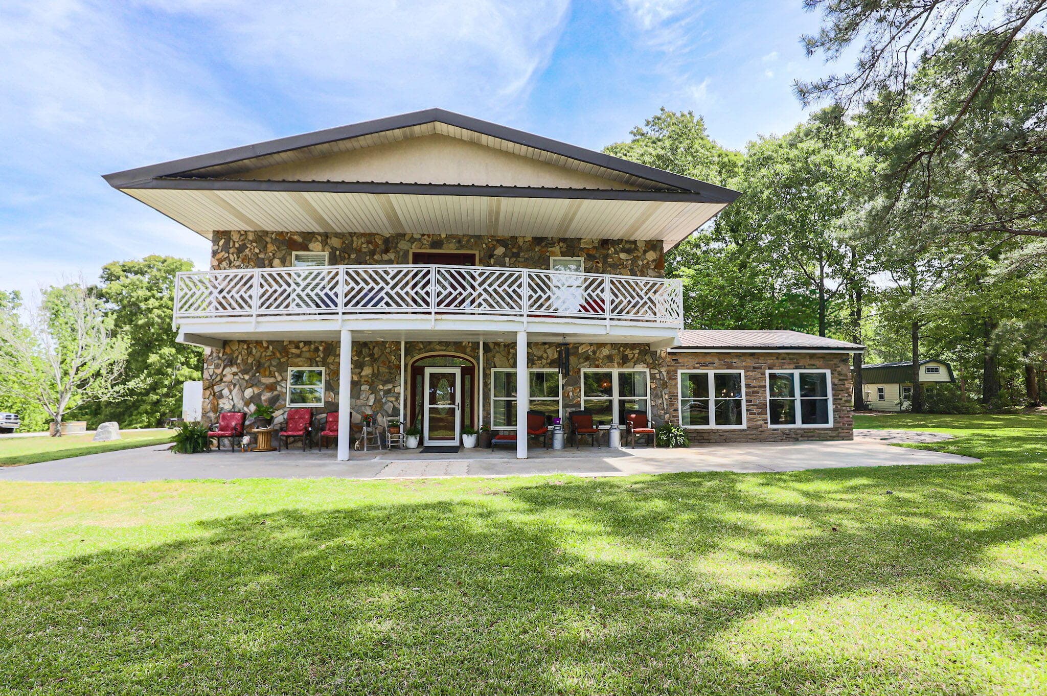 Single Family Residence at 9466 Clarks Mill Road, Avera, GA 30803, photo 4 of 72