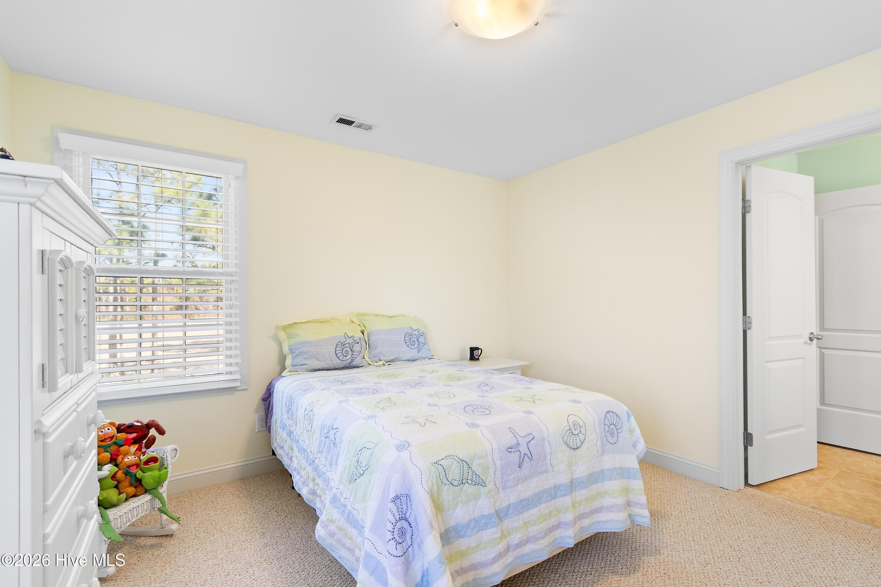 Single Family Residence at 3227 Moss Hammock Wynd, Southport, NC 28461, photo 33 of 87
