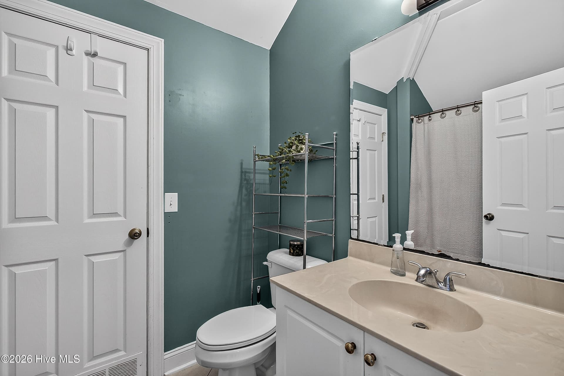 Townhouse at 320 Castle Bay Drive D, Hampstead, NC 28443, photo 32 of 42