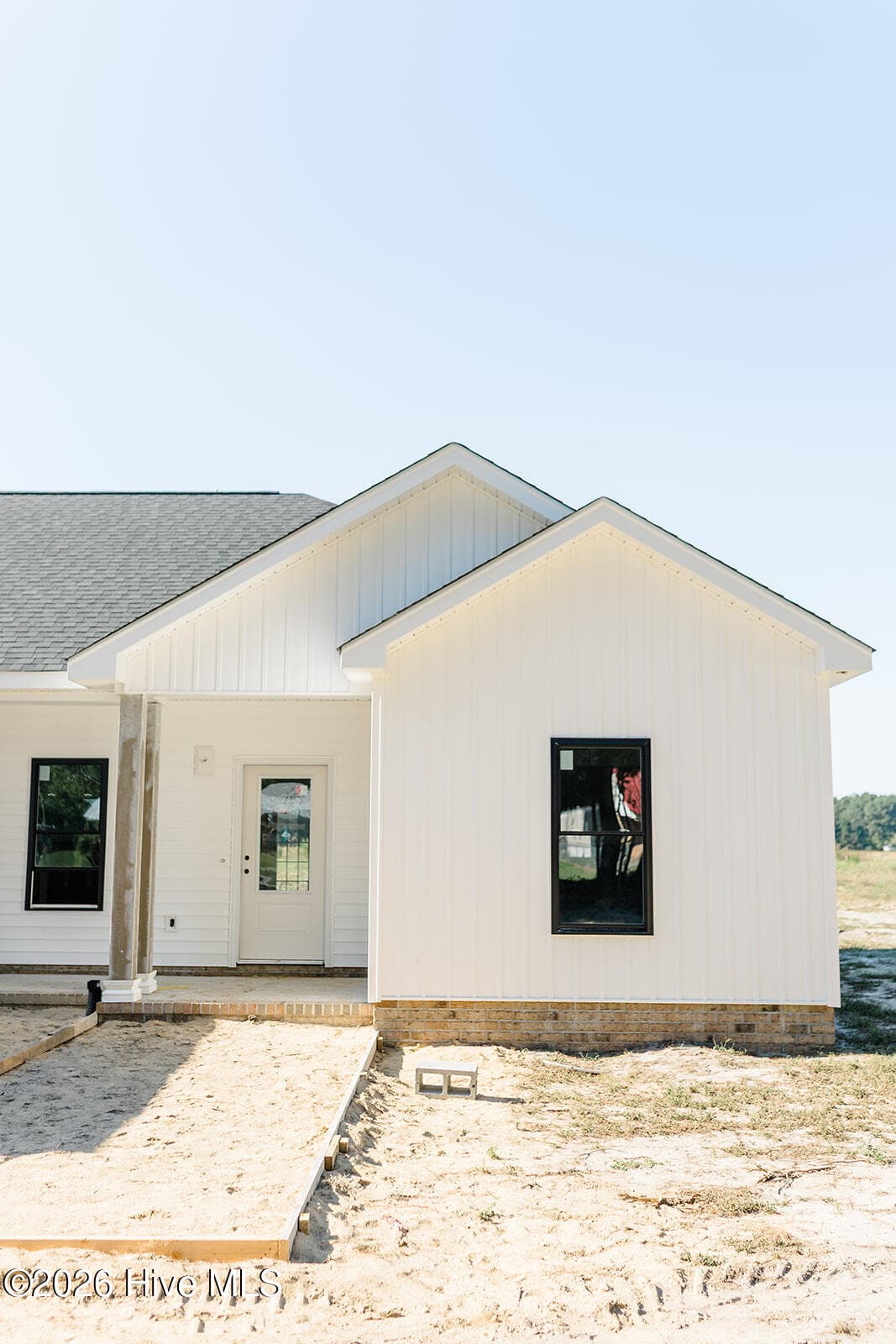 Single Family Residence at 3118 Kelly Road, Kinston, NC 28504, photo 8 of 41