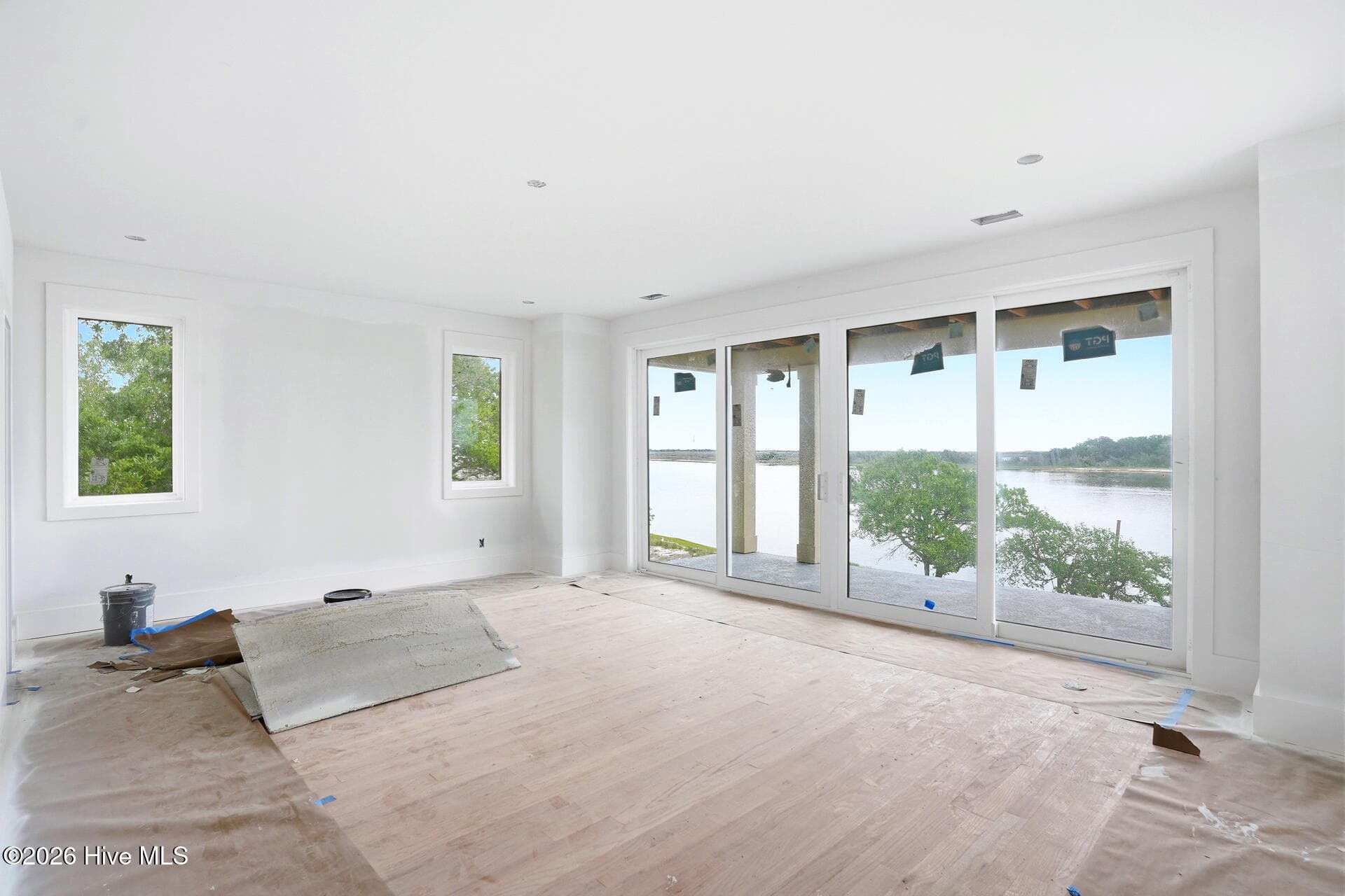 1132 S Seabreeze Road, Wilmington, NC 28409