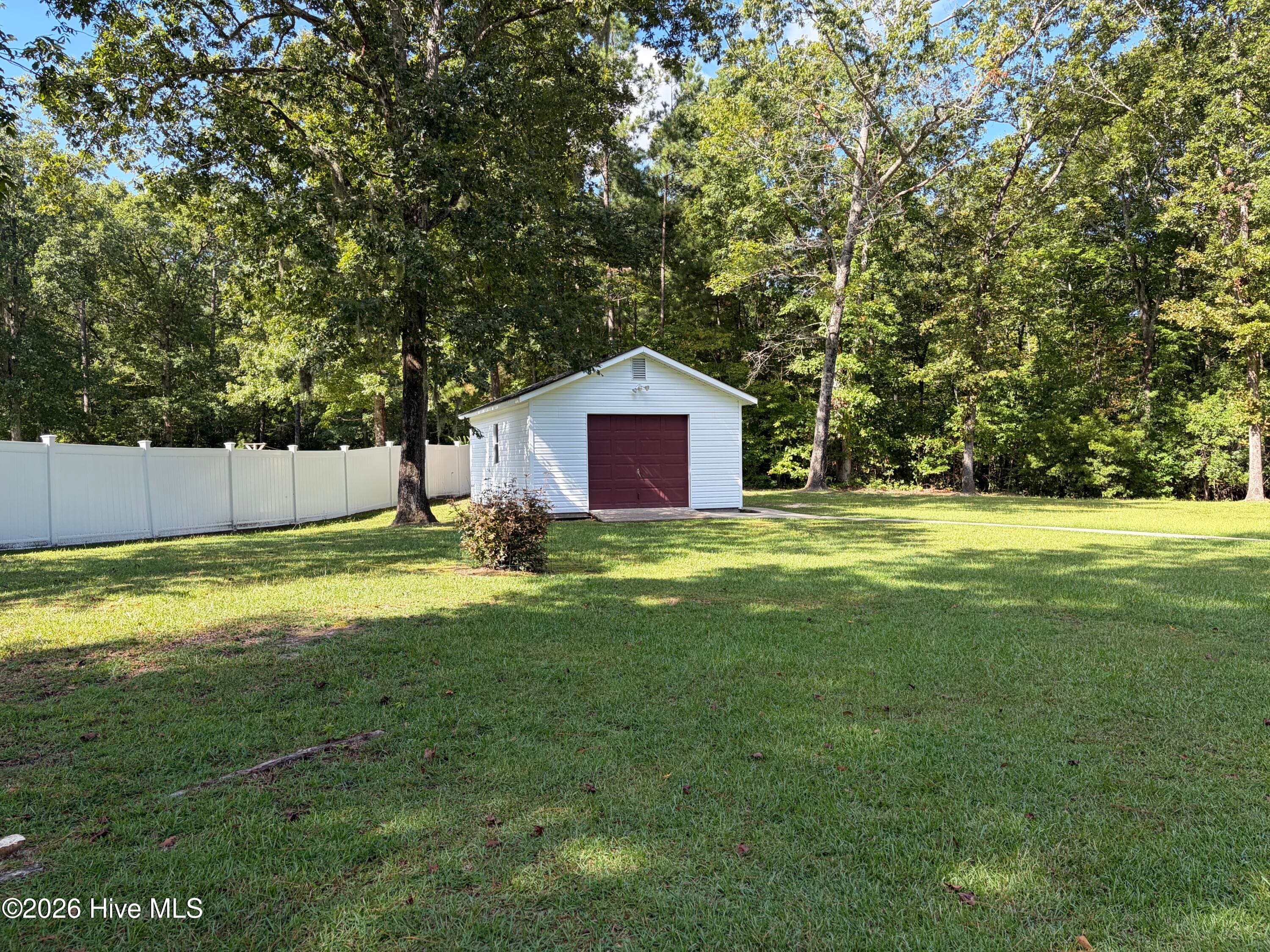 Single Family Residence at 900 Perrytown Road, New Bern, NC 28562, photo 24 of 84