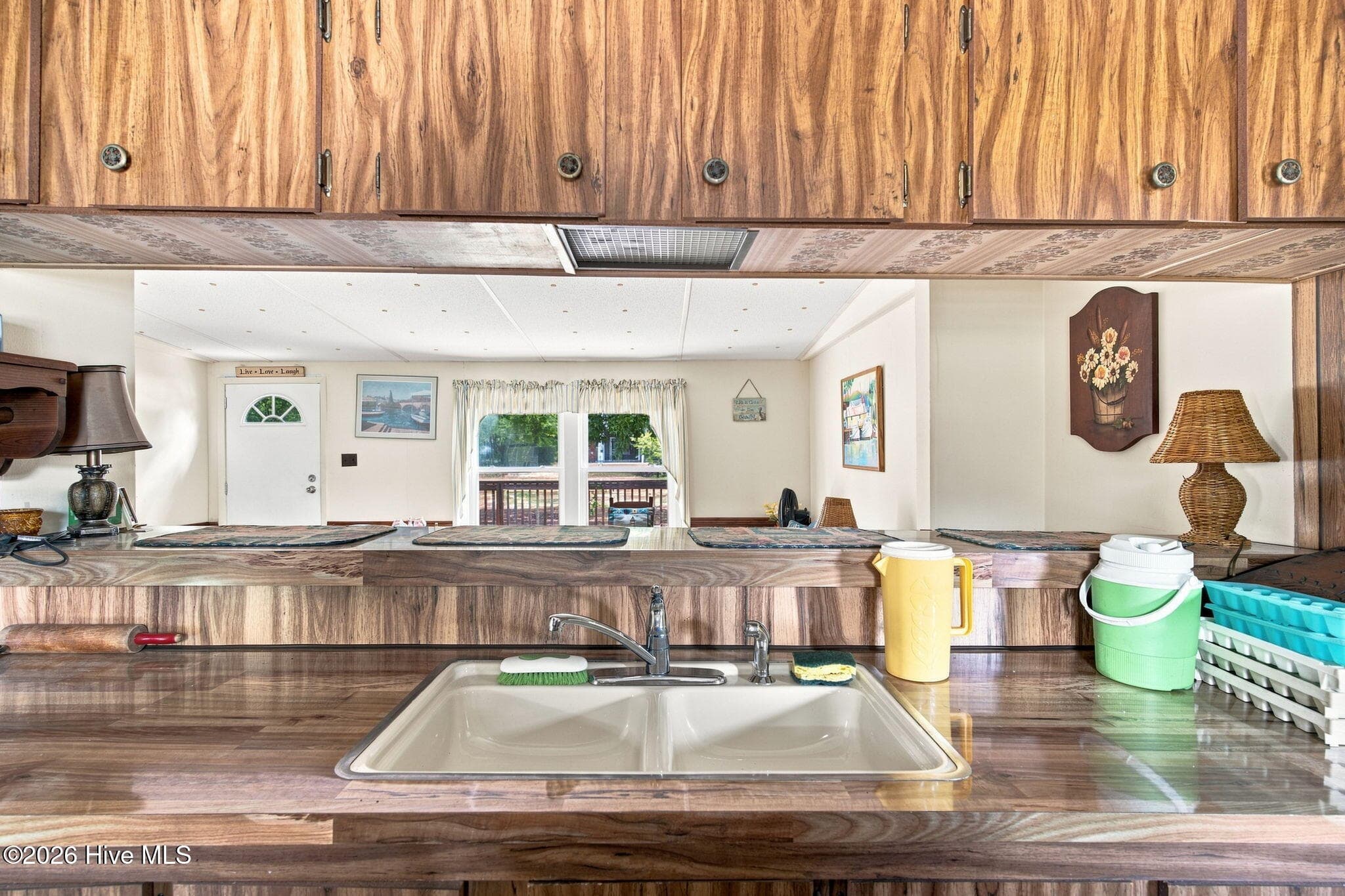Manufactured Home at 1710 Ocean View Drive SW, Ocean Isle Beach, NC 28469, photo 10 of 41