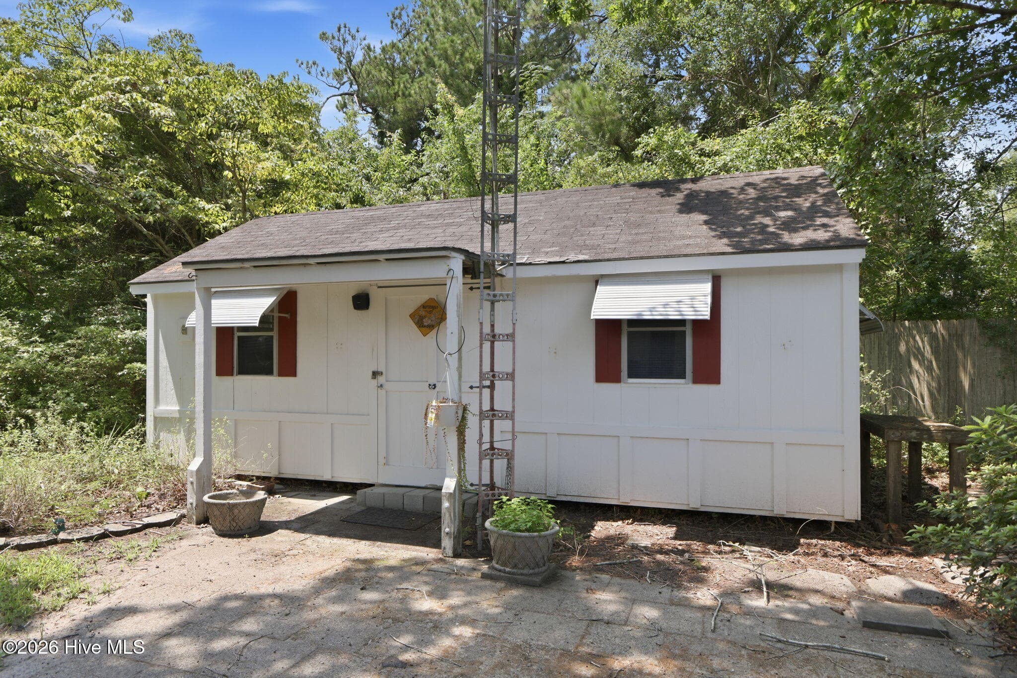 Manufactured Home at 114 Lejeune Road, Cape Carteret, NC 28584, photo 46 of 57