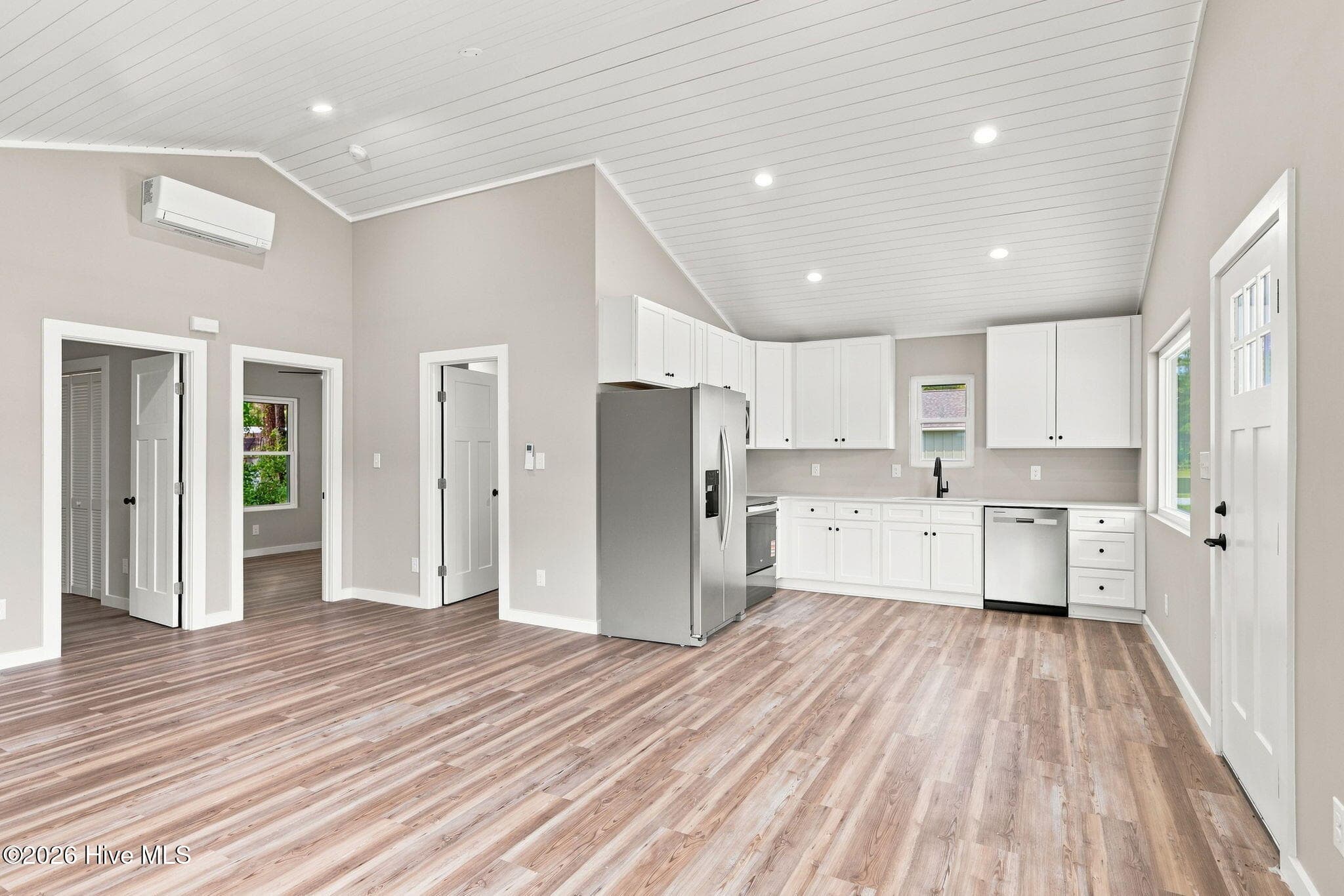 Condominium at 171 Long Pond Loop, Swansboro, NC 28584, photo 5 of 27