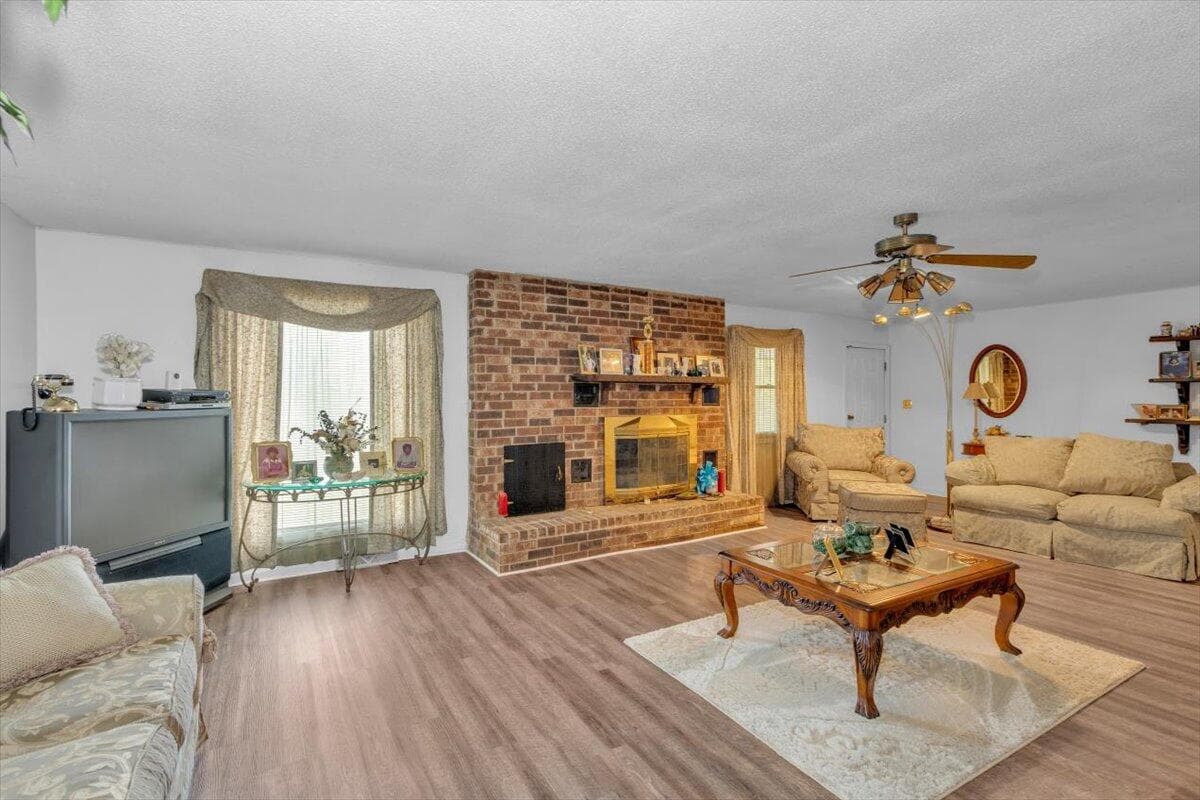 living room - 7025 Rance Perry Road, Appling, GA 30802