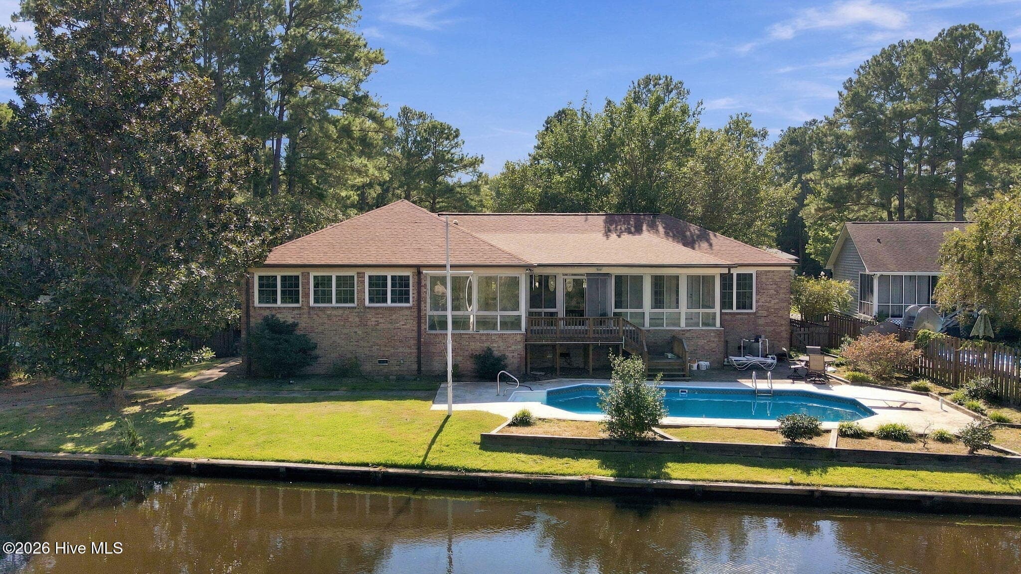 Single Family Residence at 103 Lantern Lane, New Bern, NC 28562, photo 4 of 66