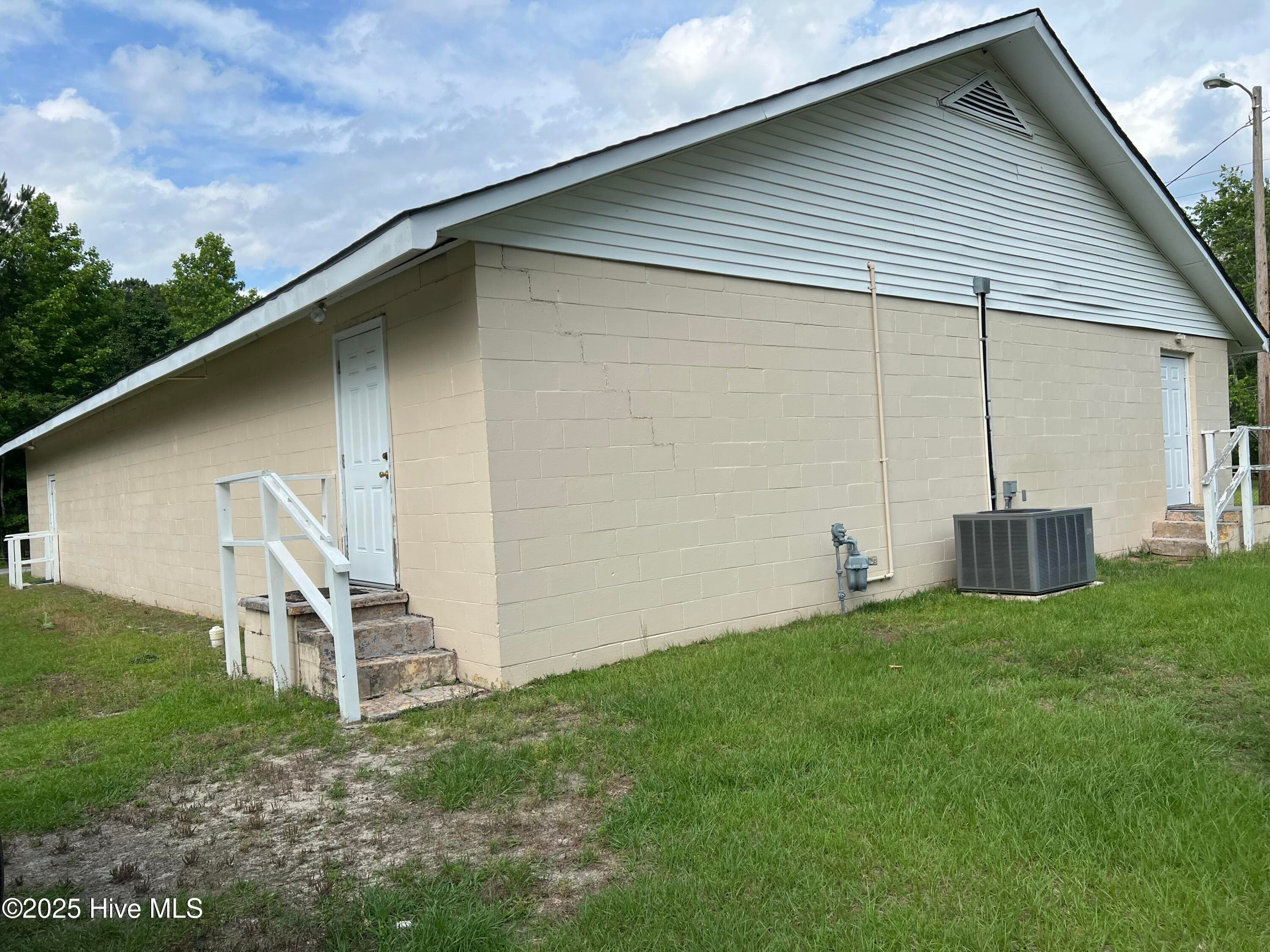 Commercial Sale at 101 Railroad Street, Rockingham, NC 28379, photo 2 of 8
