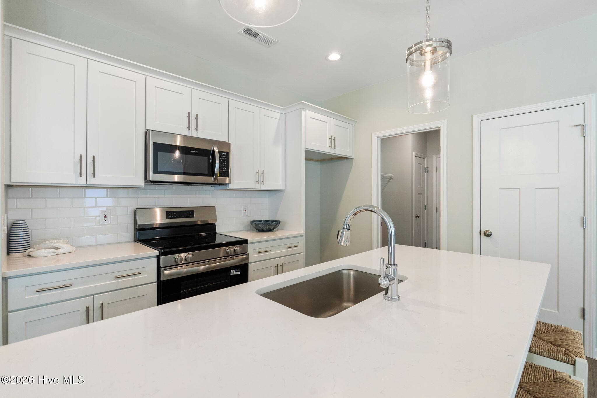 Single Family Residence at 305 Riva Ridge, Burgaw, NC 28425, photo 16 of 67