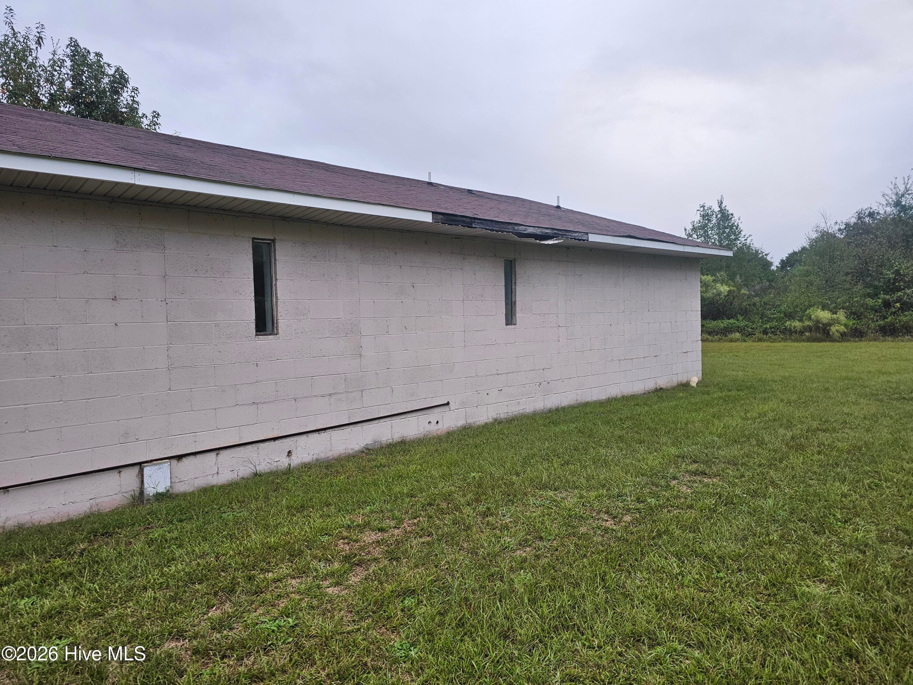 right side - 25 NE Holmes Pond Road, Johnston, SC 29832