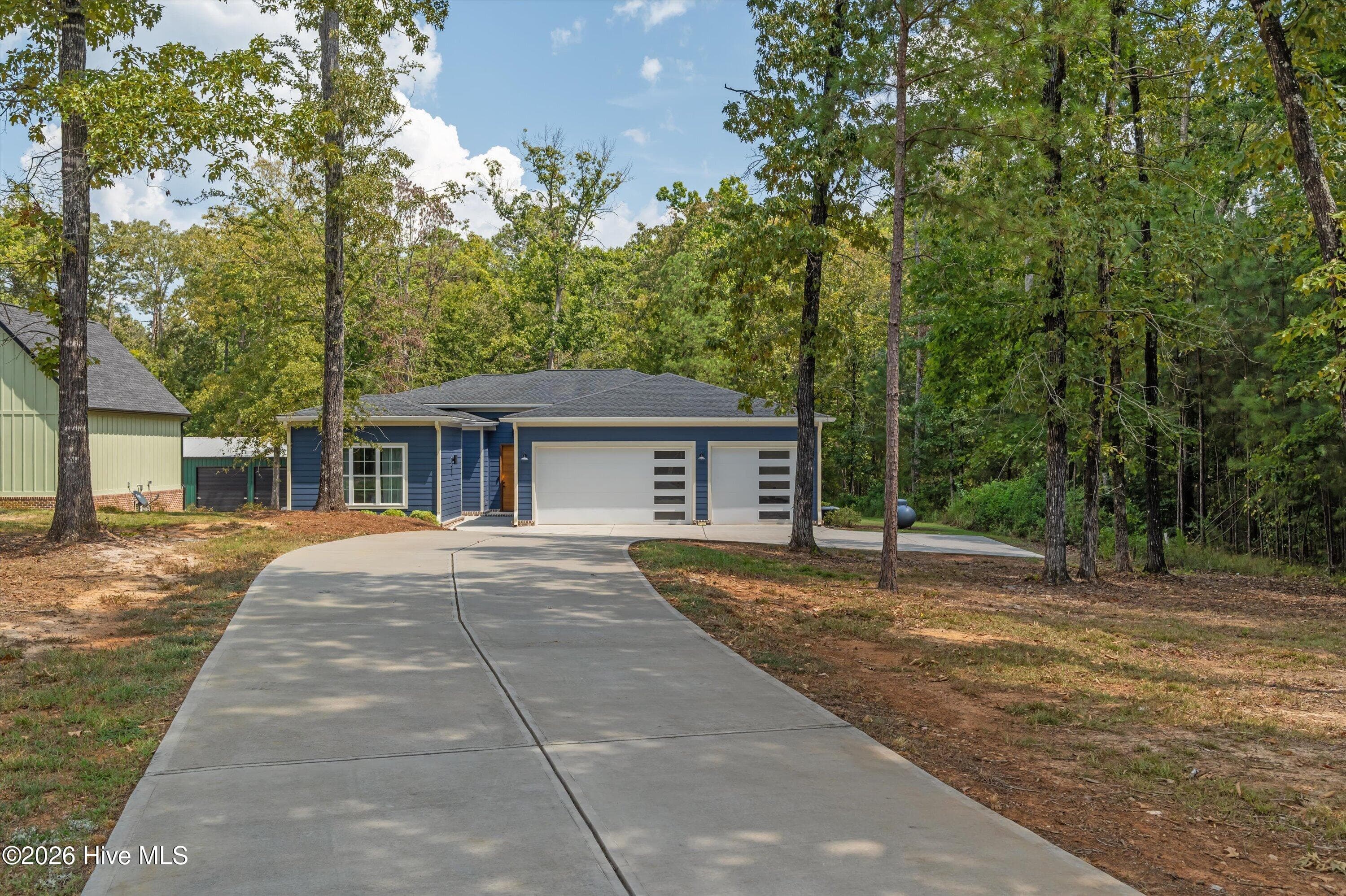 Single Family Residence at 1147 Folly Run Drive, Lincolnton, GA 30817, photo 2 of 71