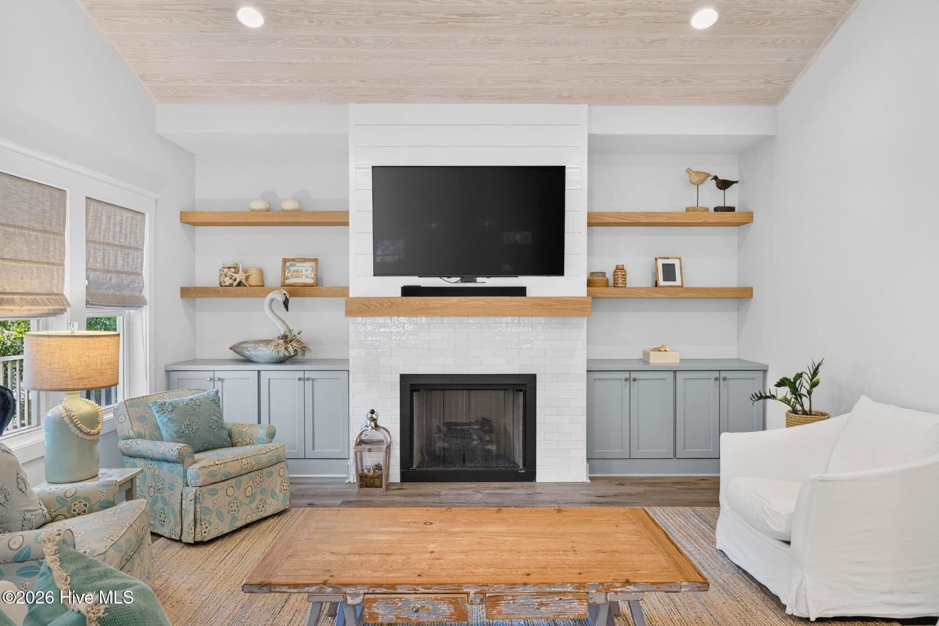Propane gas log fireplace - 101 SE 14th Street, Oak Island, NC 28465