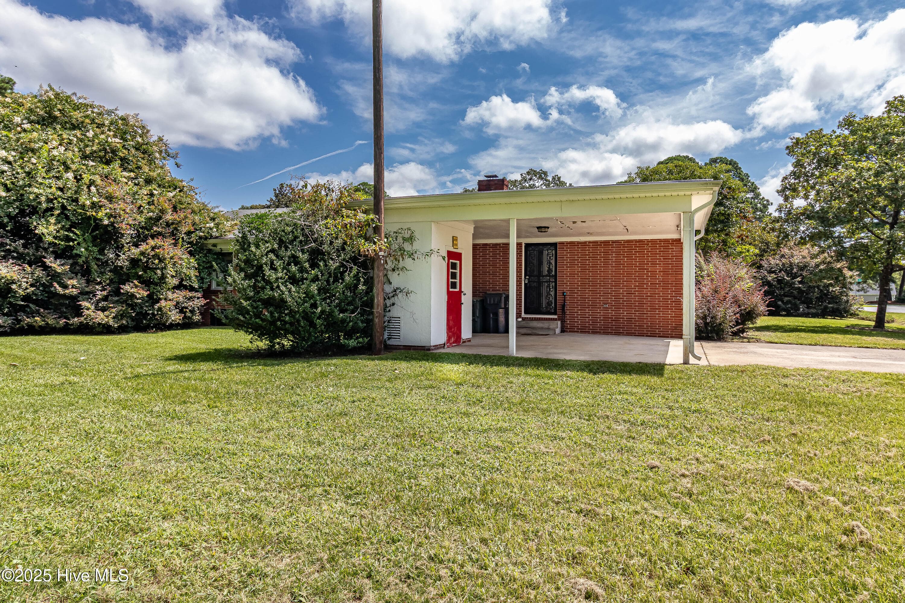 Single Family Residence at 1801 E Azalea Drive, Goldsboro, NC 27530, photo 12 of 77