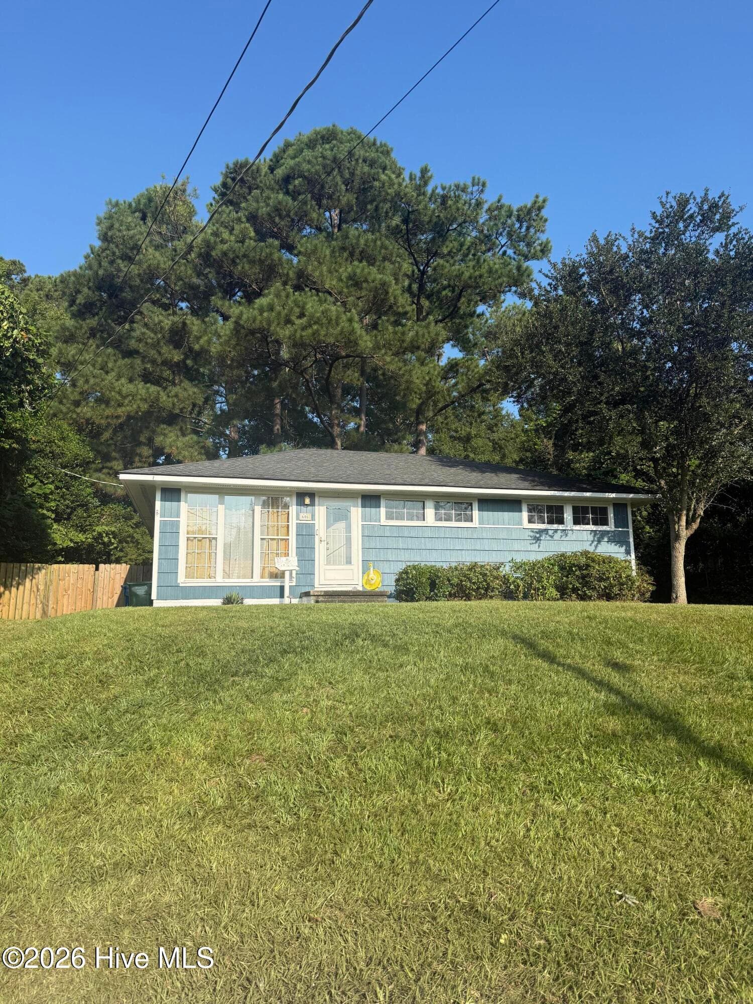 Single Family Residence at 606 Rosemont Avenue, Wilmington, NC 28403, photo 2 of 48
