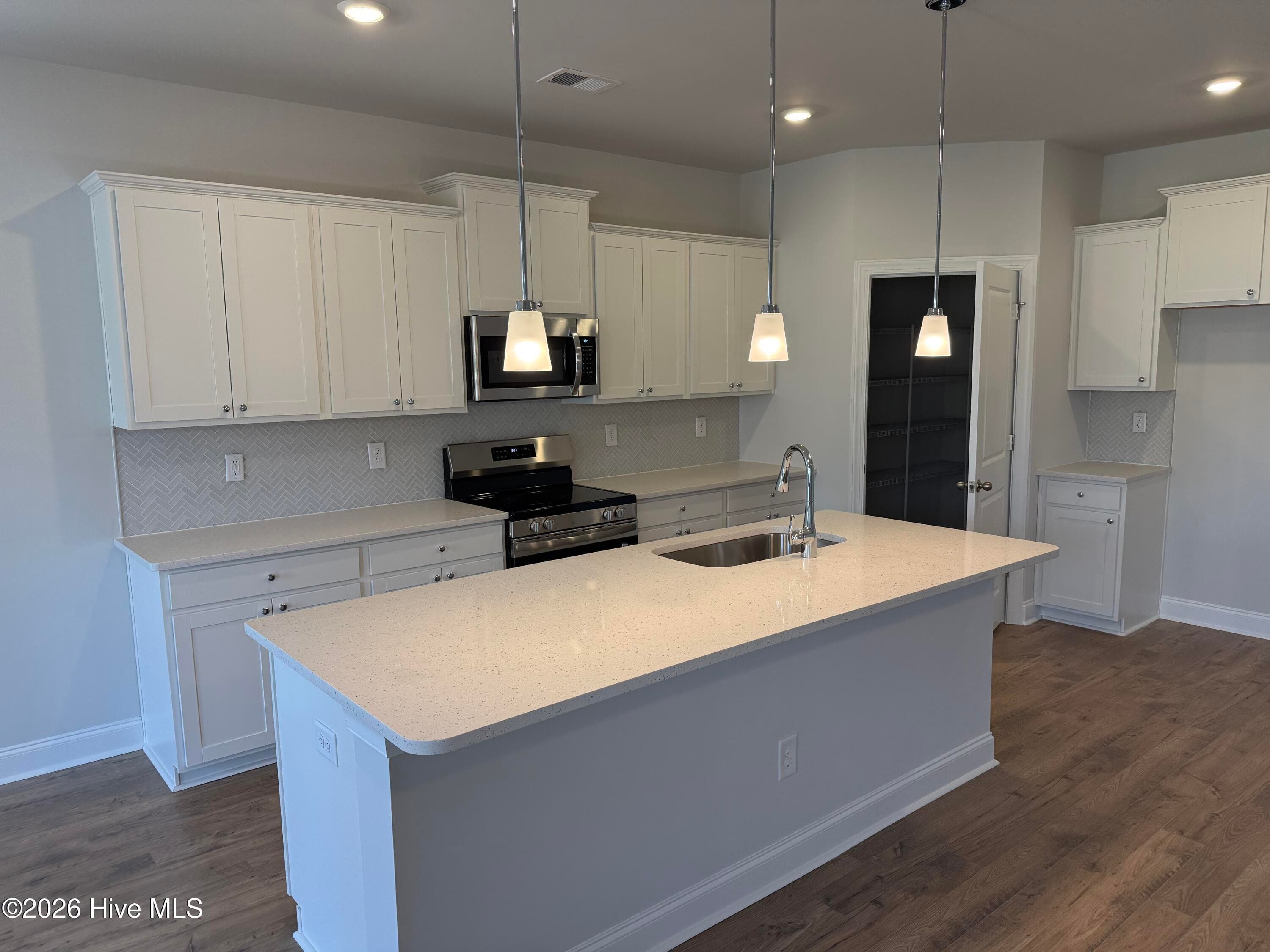 Single Family Residence at 1100 Rosefield Way NW, Calabash, NC 28467, photo 5 of 29