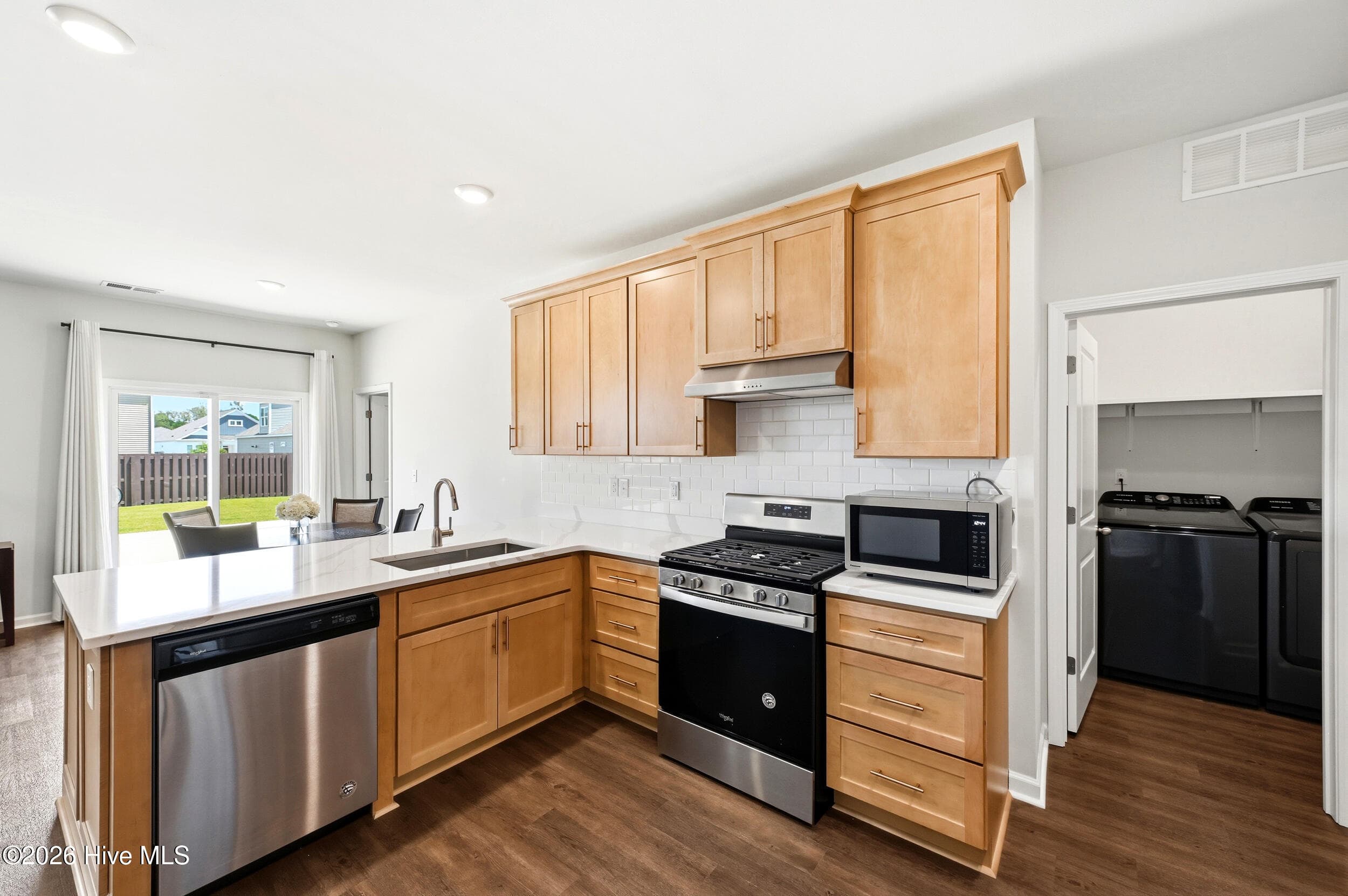 Single Family Residence at 9048 Saint George Road Lot 24, Wilmington, NC 28411, photo 9 of 34