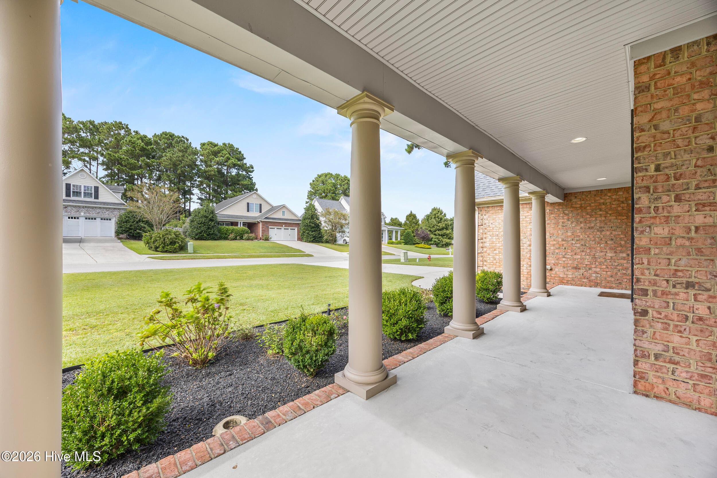 Single Family Residence at 8746 Ramsbury Way, Wilmington, NC 28411, photo 6 of 50