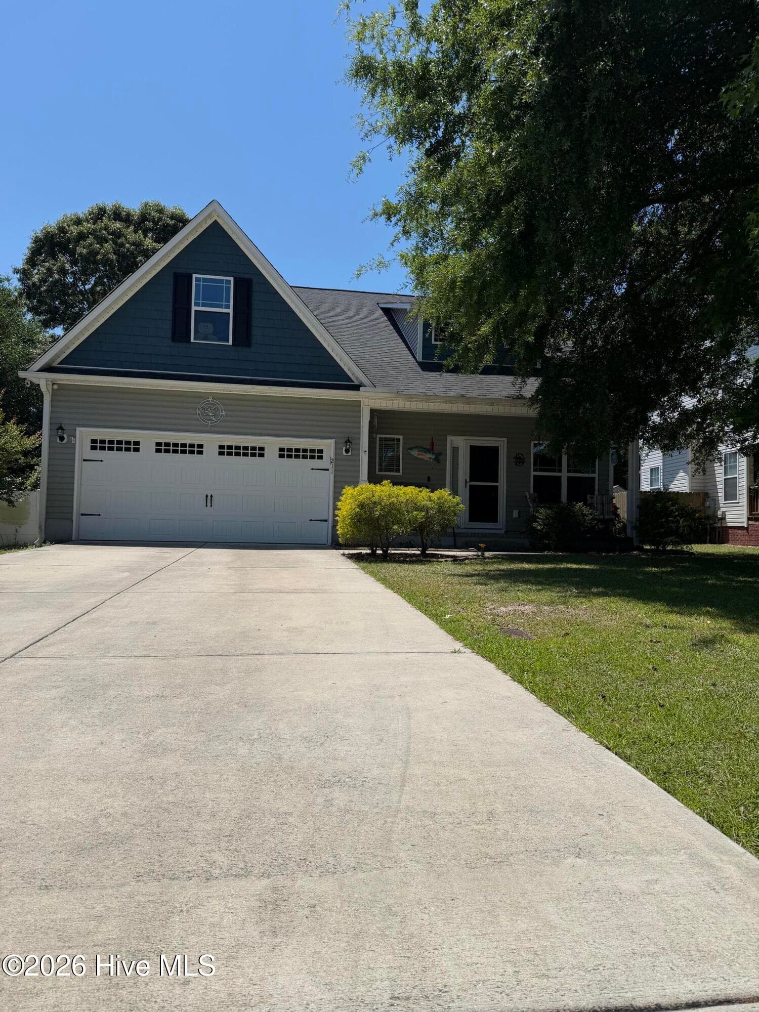 Single Family Residence at 211 Derby Downs Drive, Sneads Ferry, NC 28460, photo 3 of 61