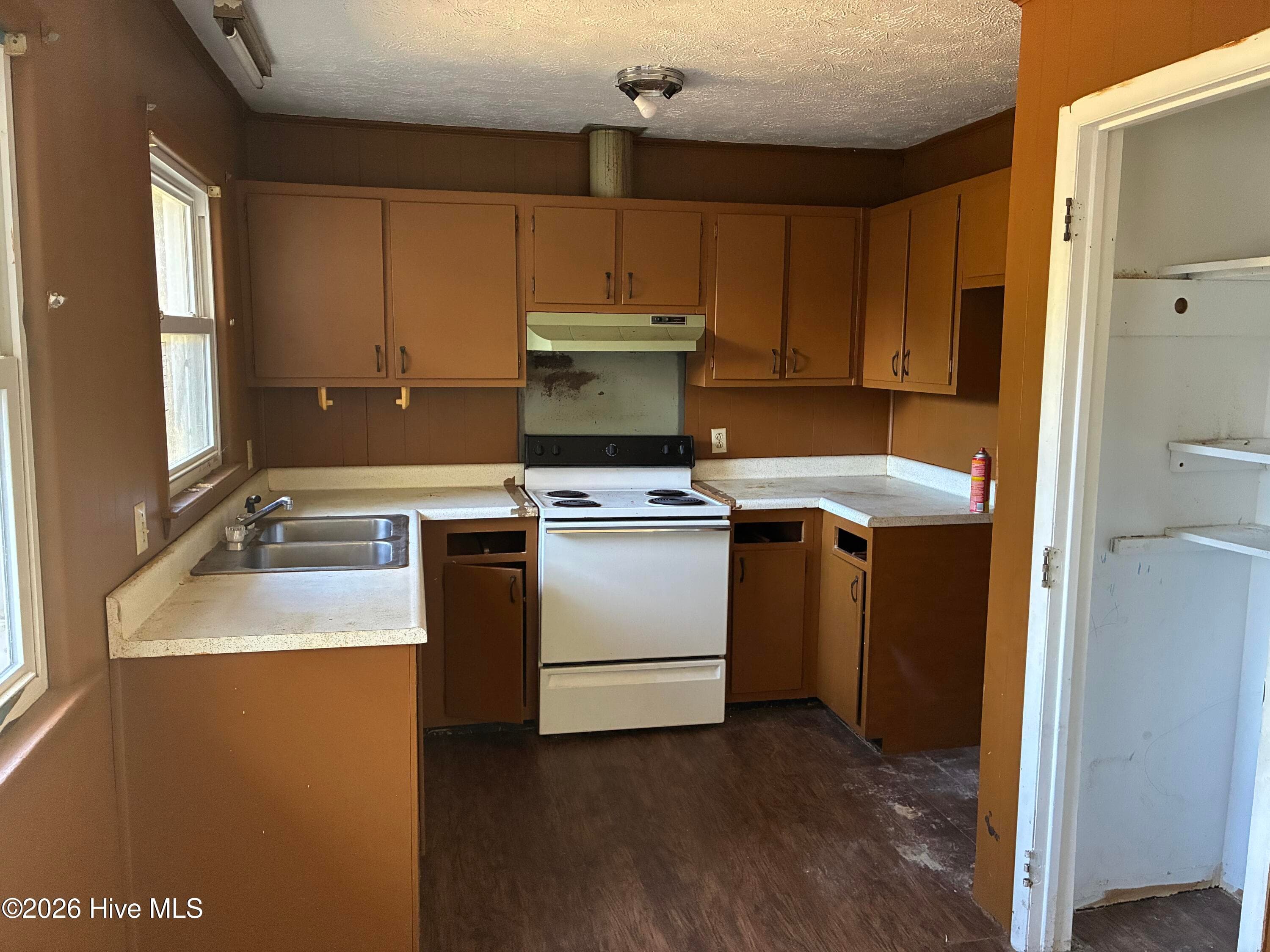 Single Family Residence at 1427 Elma Street, Spring Lake, NC 28390, photo 6 of 21