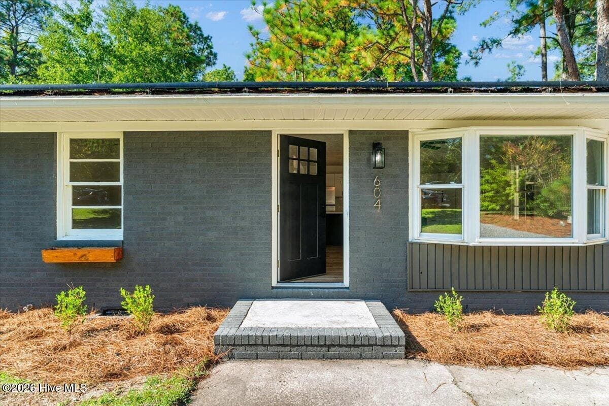 Single Family Residence at 604 S Hardin Street, Southern Pines, NC 28387, photo 4 of 46