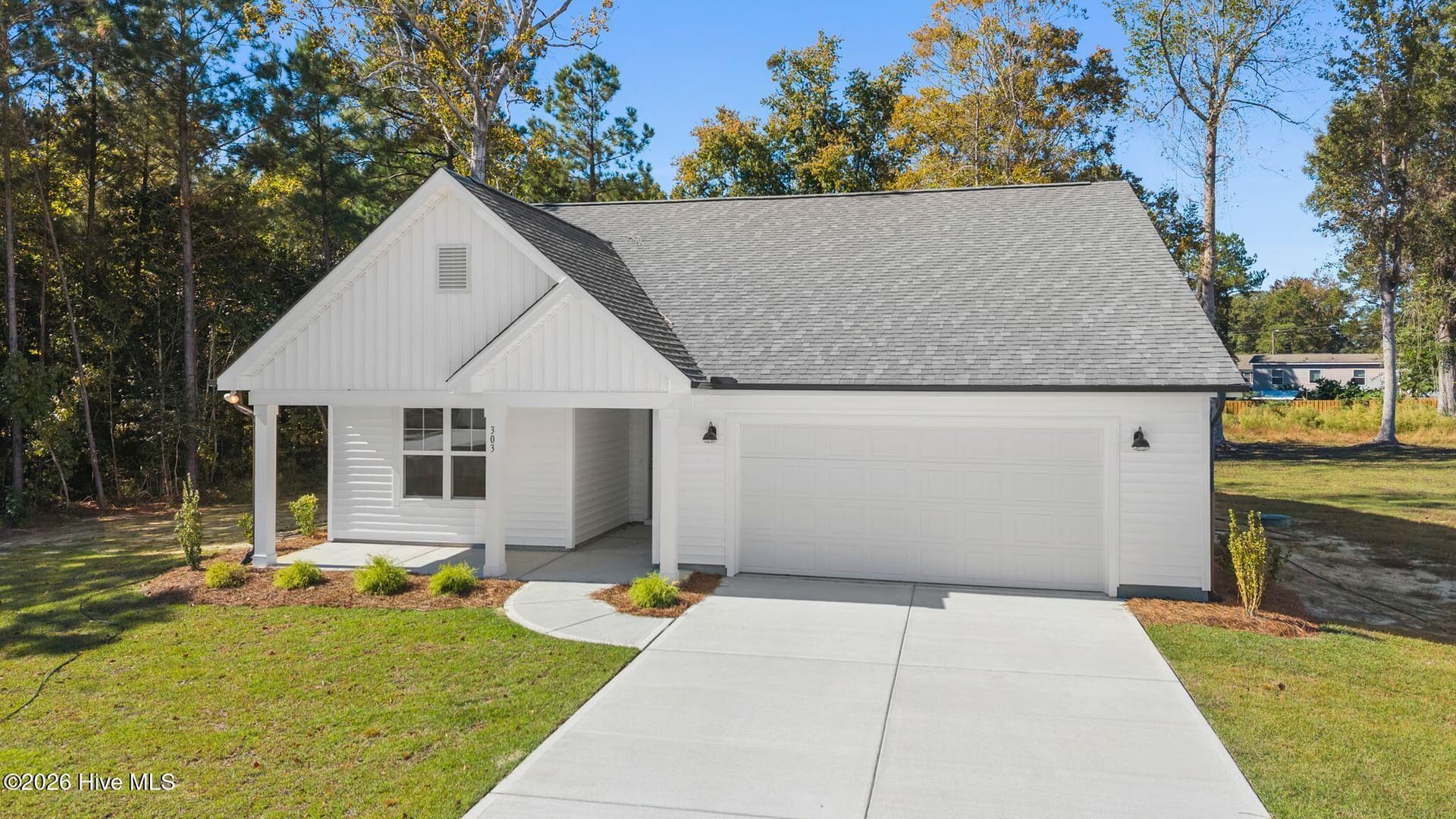 Single Family Residence at 303 Riva Ridge, Burgaw, NC 28425, photo 4 of 72