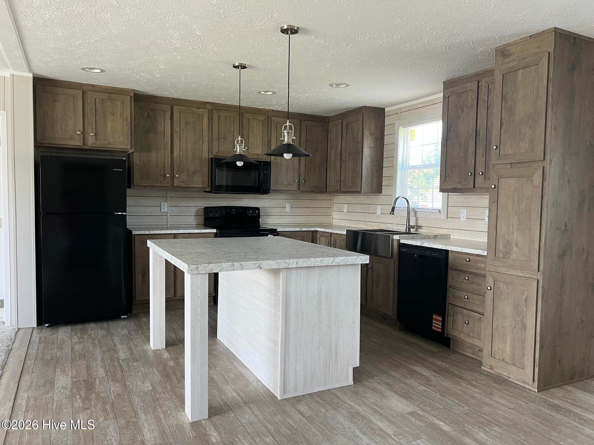 Center Work Island with Built-in Cabinets & front Breakfast Bar, Bar-Top Seating - 316 Commodore Drive, Rocky Mount, NC 27801