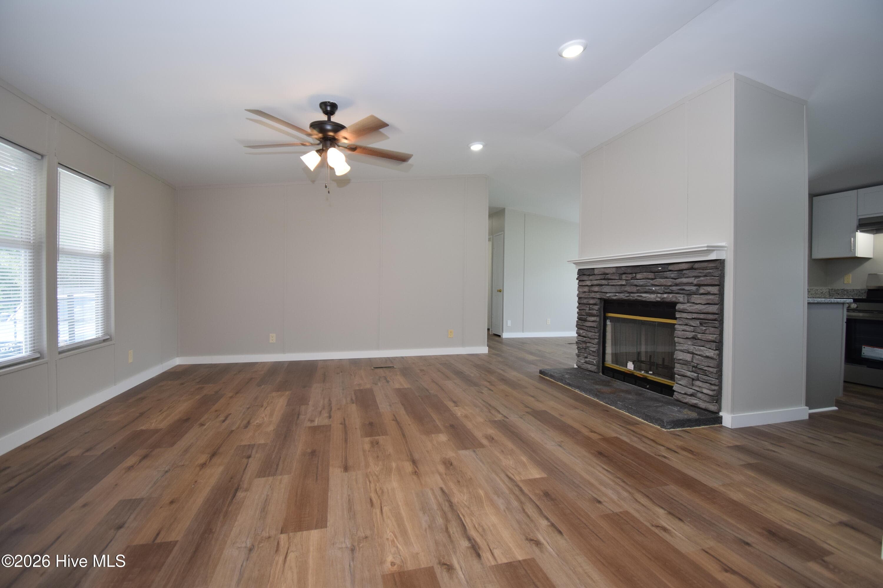 Manufactured Home at 220 Main Street, Grifton, NC 28530, photo 12 of 59
