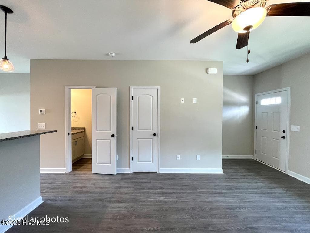 Townhouse at 715 Cross Bridge Way, Sneads Ferry, NC 28460, photo 4 of 10
