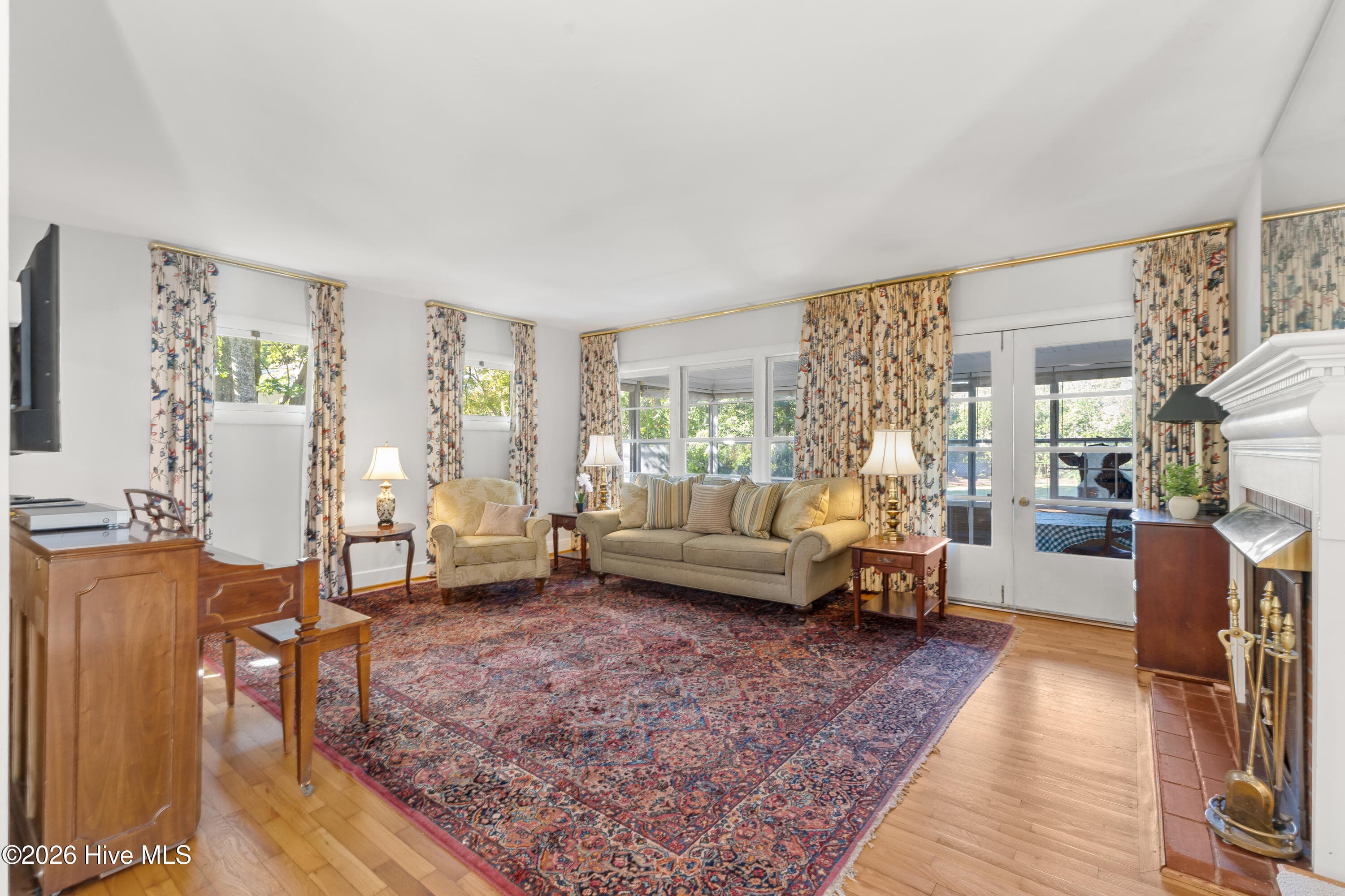 Single Family Residence at 1206 Essex Drive, Wilmington, NC 28403, photo 6 of 40