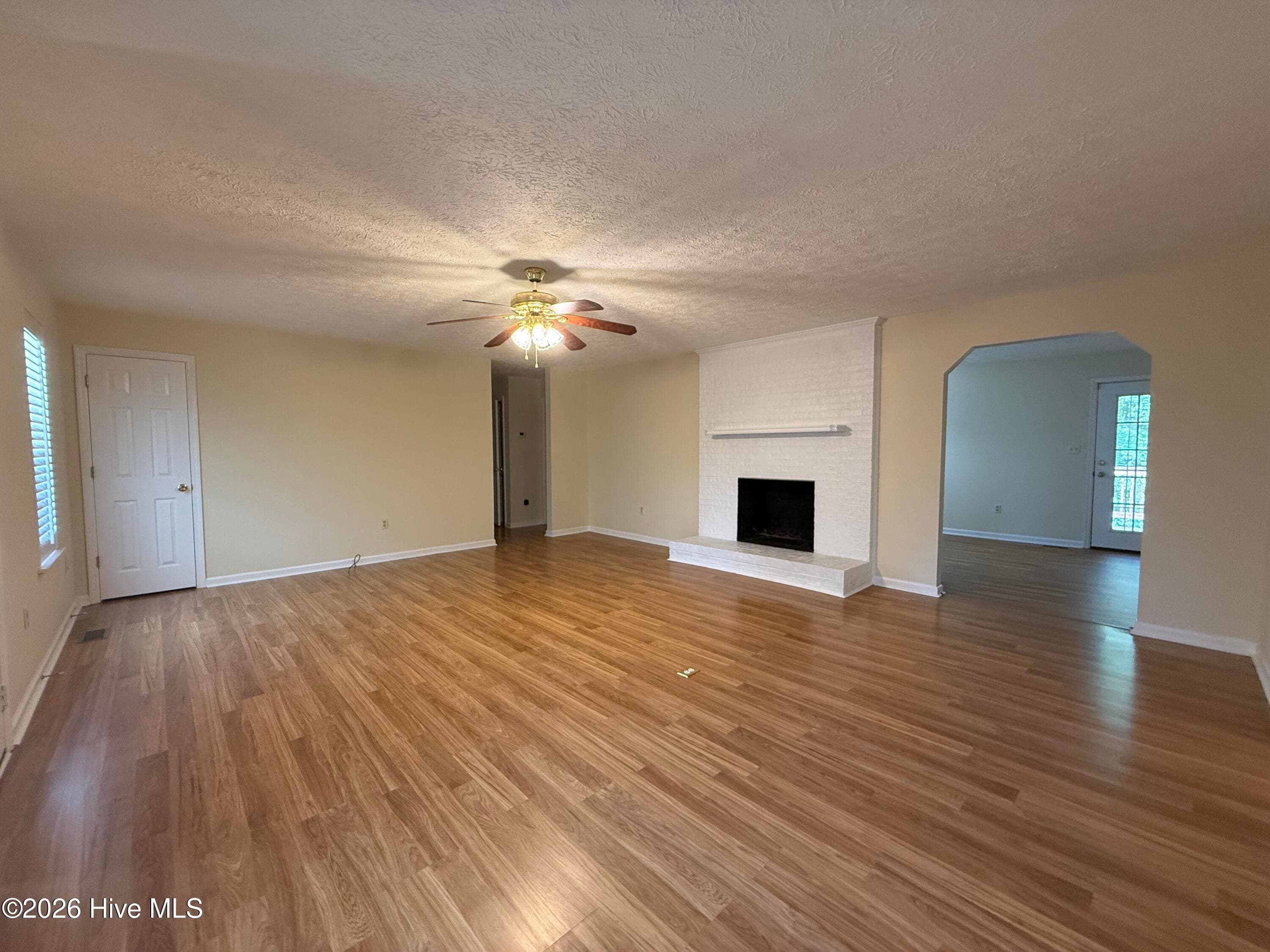 Single Family Residence at 422 King Lane, Thomson, GA 30824, photo 4 of 22
