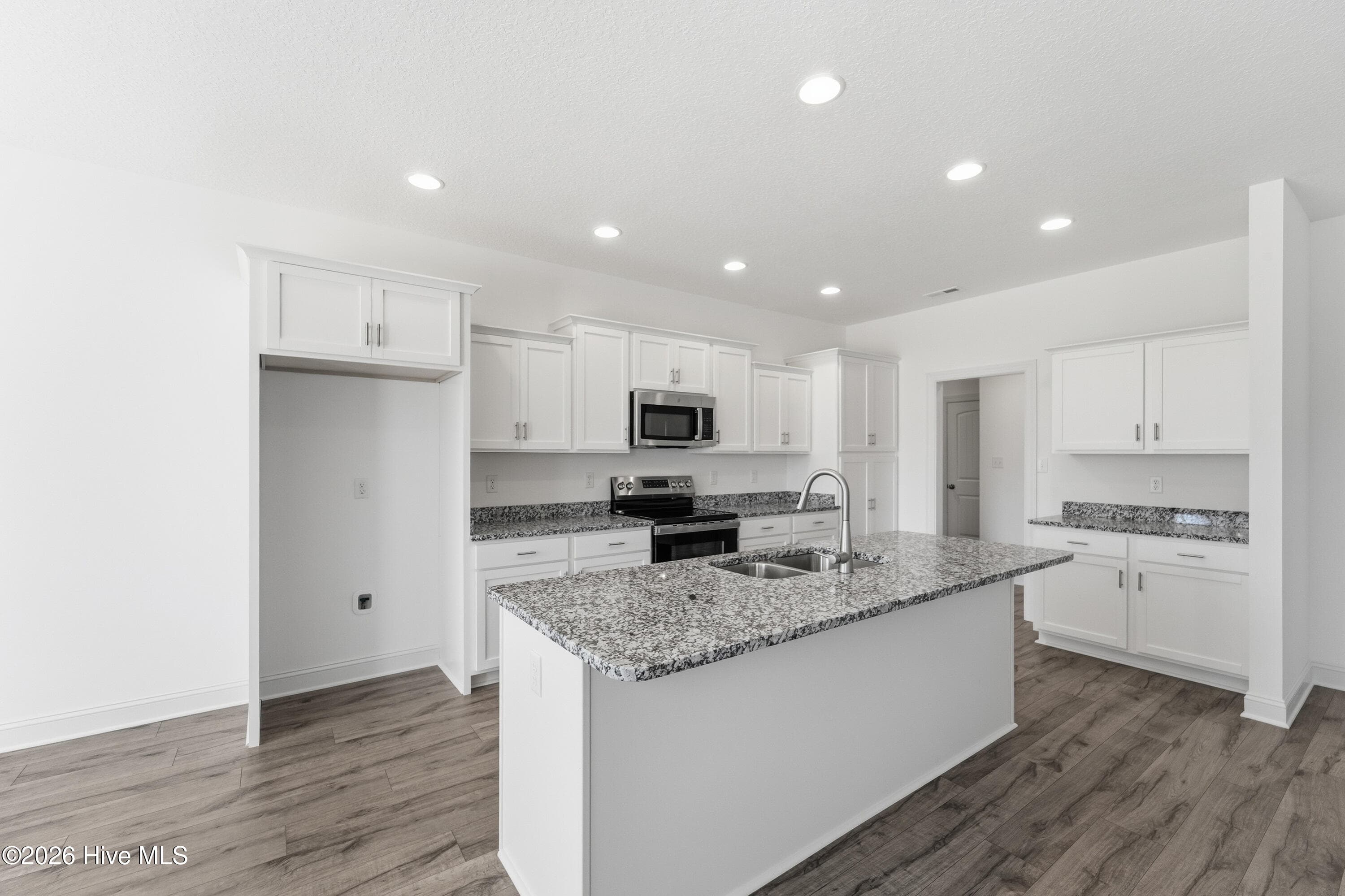 Single Family Residence at 288 Water Wagon Trail, Jacksonville, NC 28546, photo 23 of 66