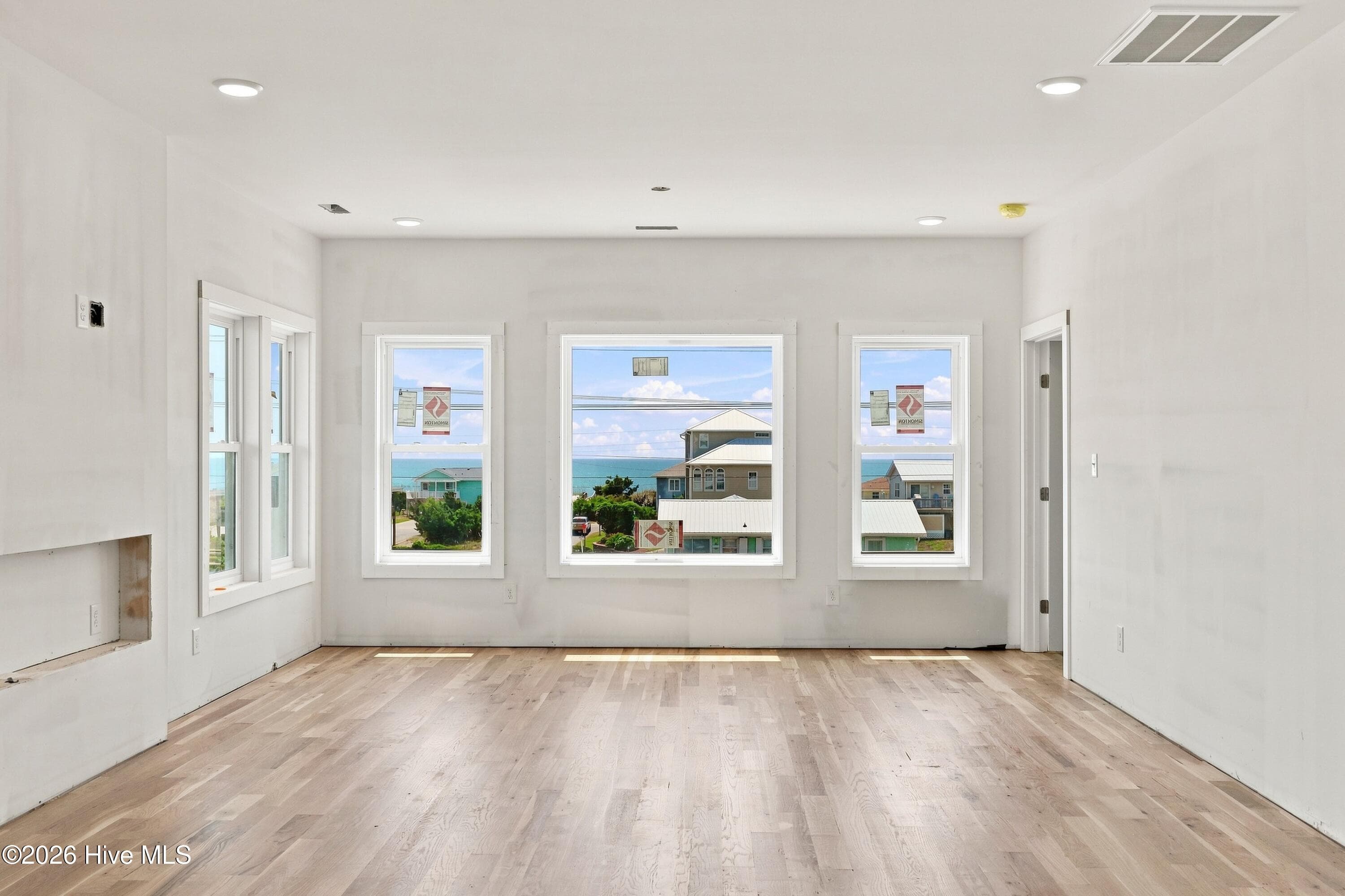 Great room - 3rd floor - 2302 Emerald Drive, Emerald Isle, NC 28594