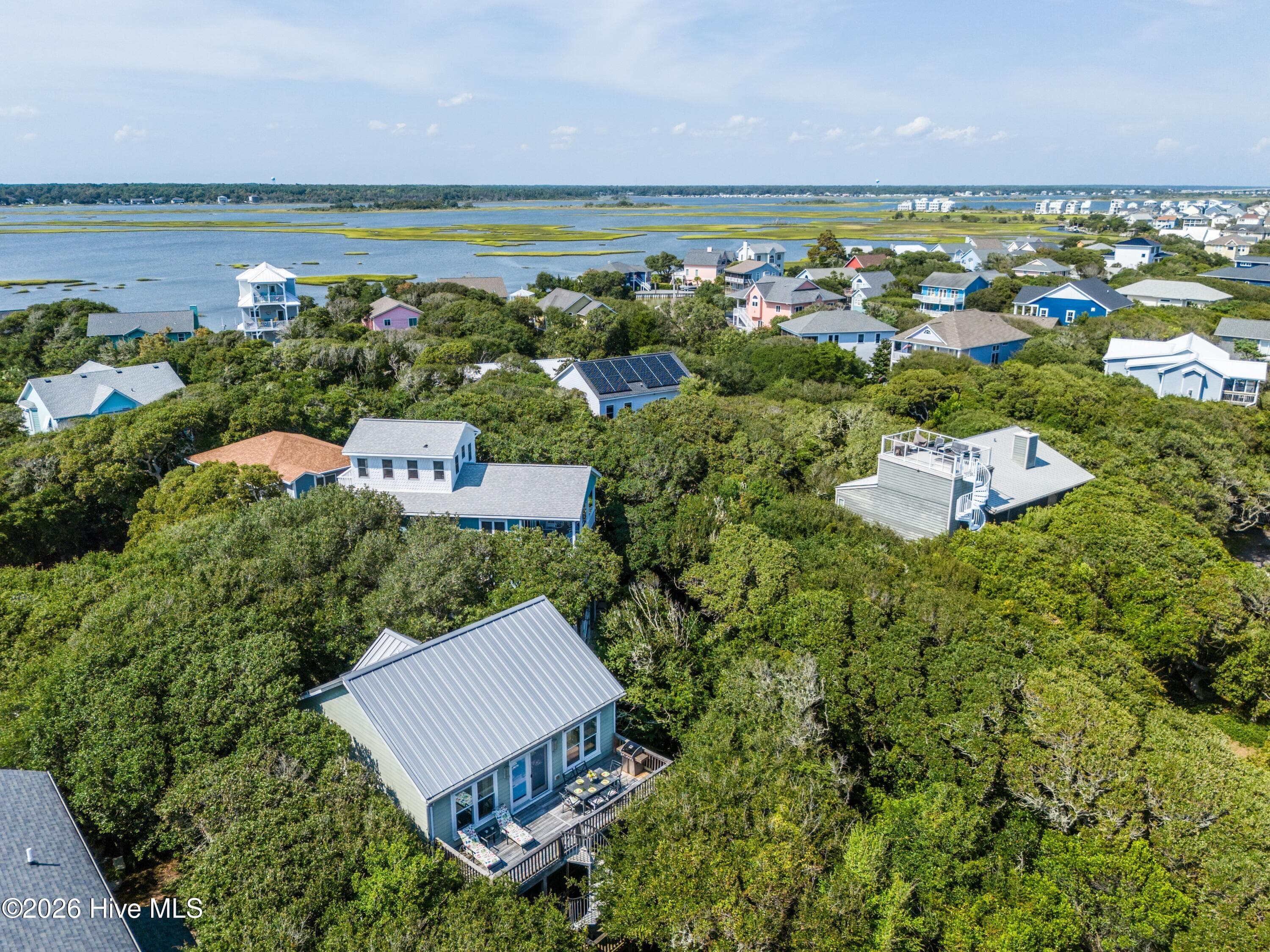 Single Family Residence at 109 Sea Urchin Court, Surf City, NC 28445, photo 40 of 49