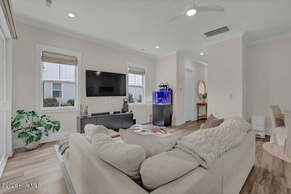 Townhouse at 1042 Tidal Lane, Wilmington, NC 28401, photo 7 of 40