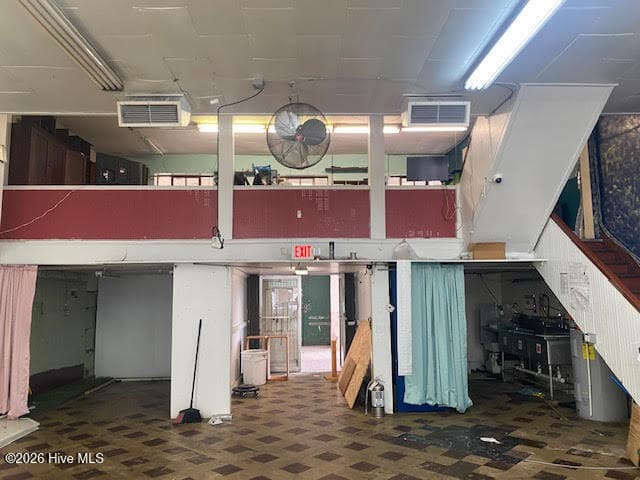 Improved at 116 Nash Street SW, Wilson, NC 27893, photo 4 of 10