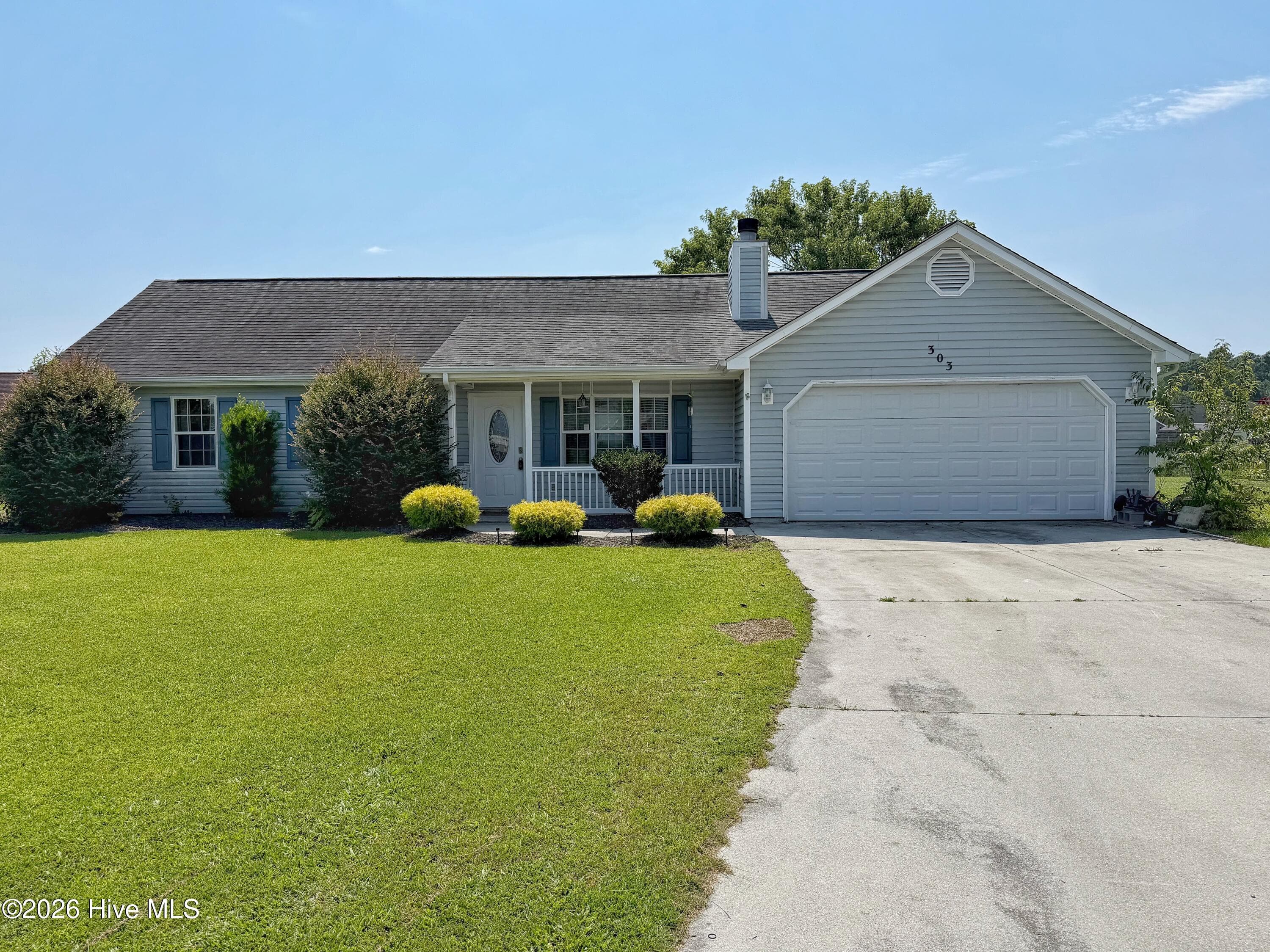 303 Marcia Court, Hubert, NC 28539