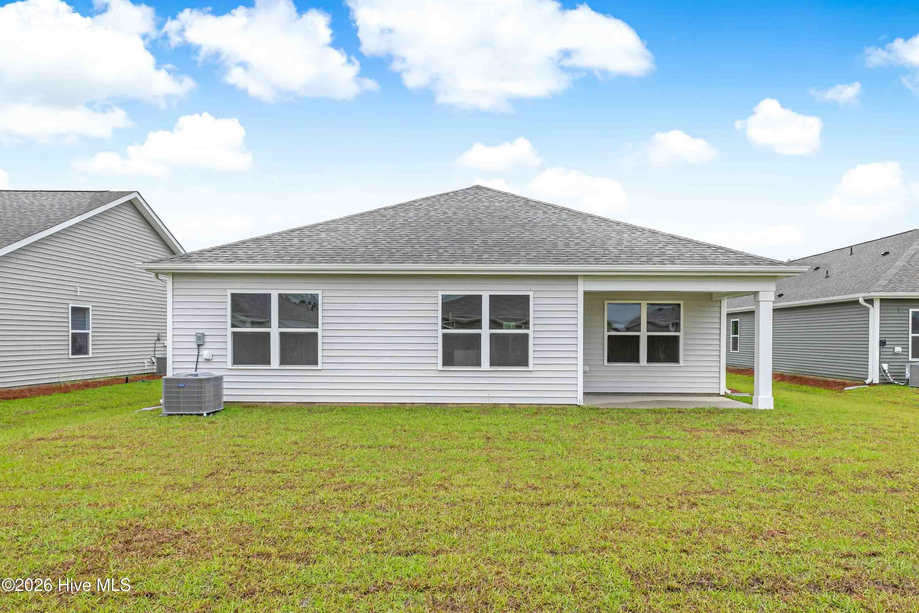 Single Family Residence at 3097 Golden Field Drive SE Lot 75, Bolivia, NC 28422, photo 29 of 38