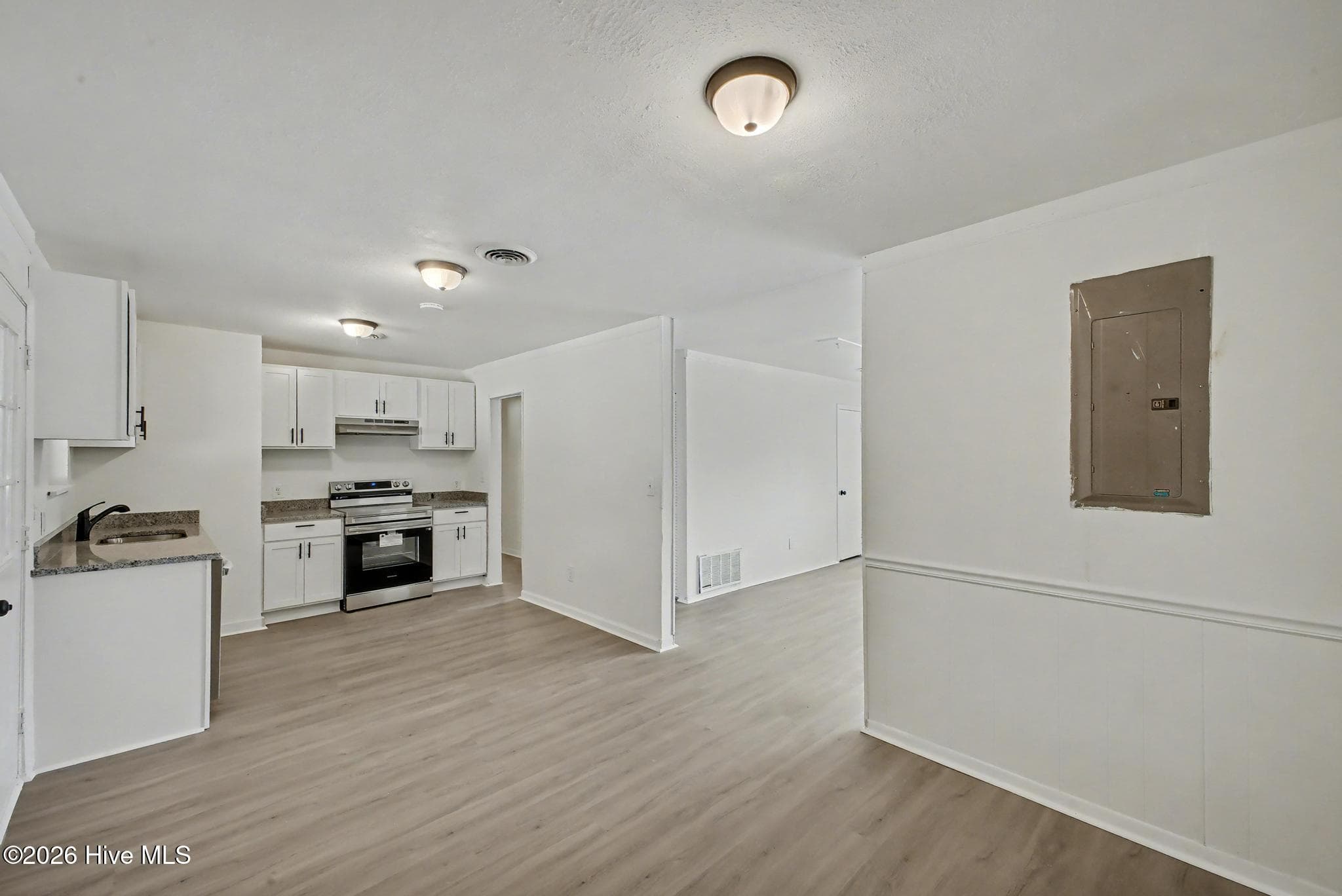 Single Family Residence at 2709 Lumpkin Road, Augusta, GA 30906, photo 9 of 27