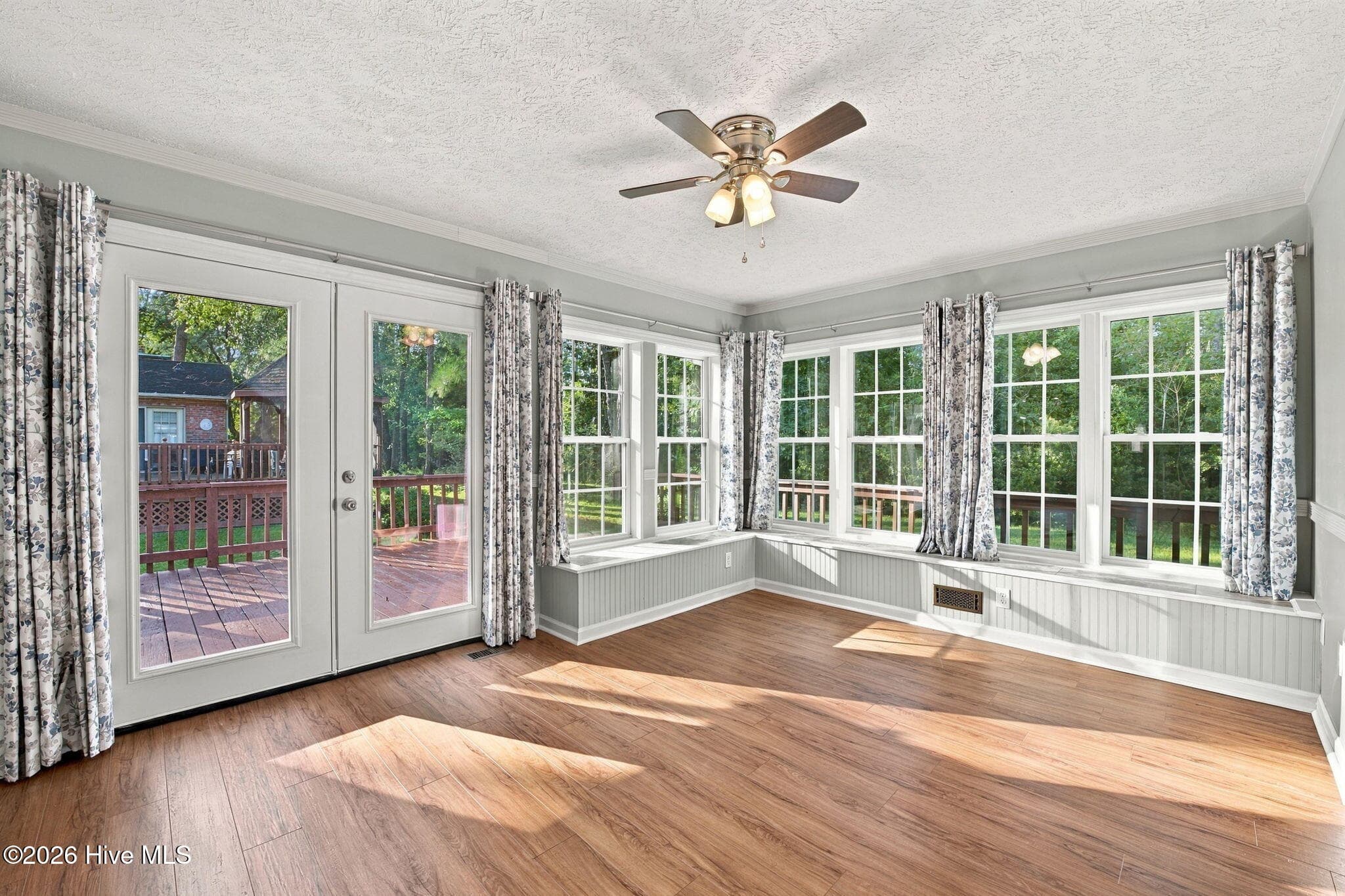 Single Family Residence at 6207 Gondolier Drive, New Bern, NC 28560, photo 7 of 49