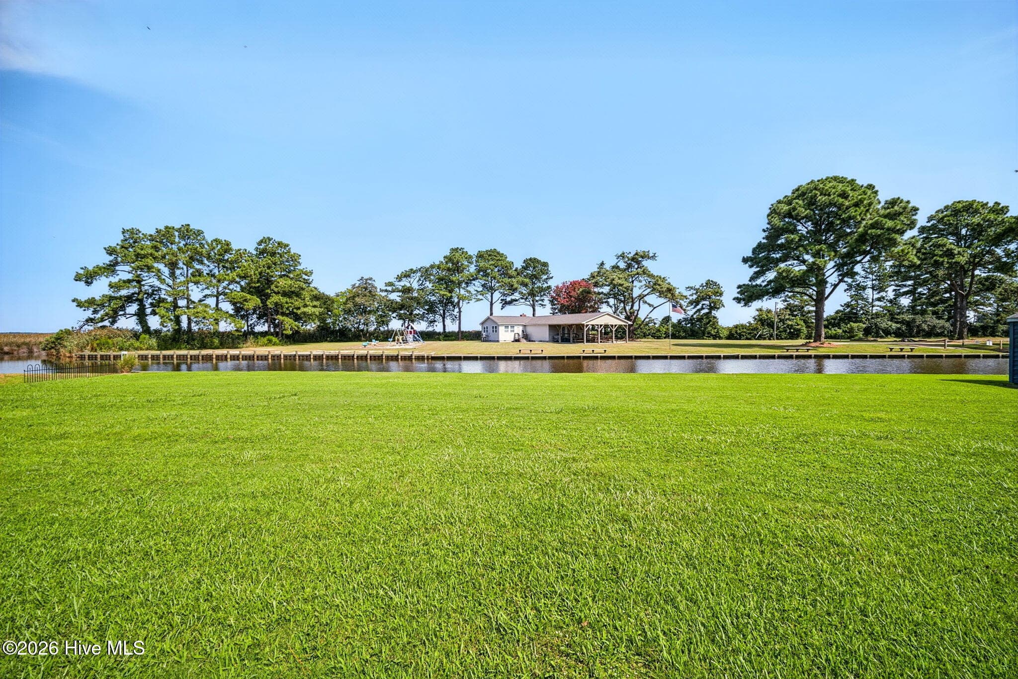 Single Family Residence at 112 Canadian Goose Drive, Currituck, NC 27929, photo 21 of 32