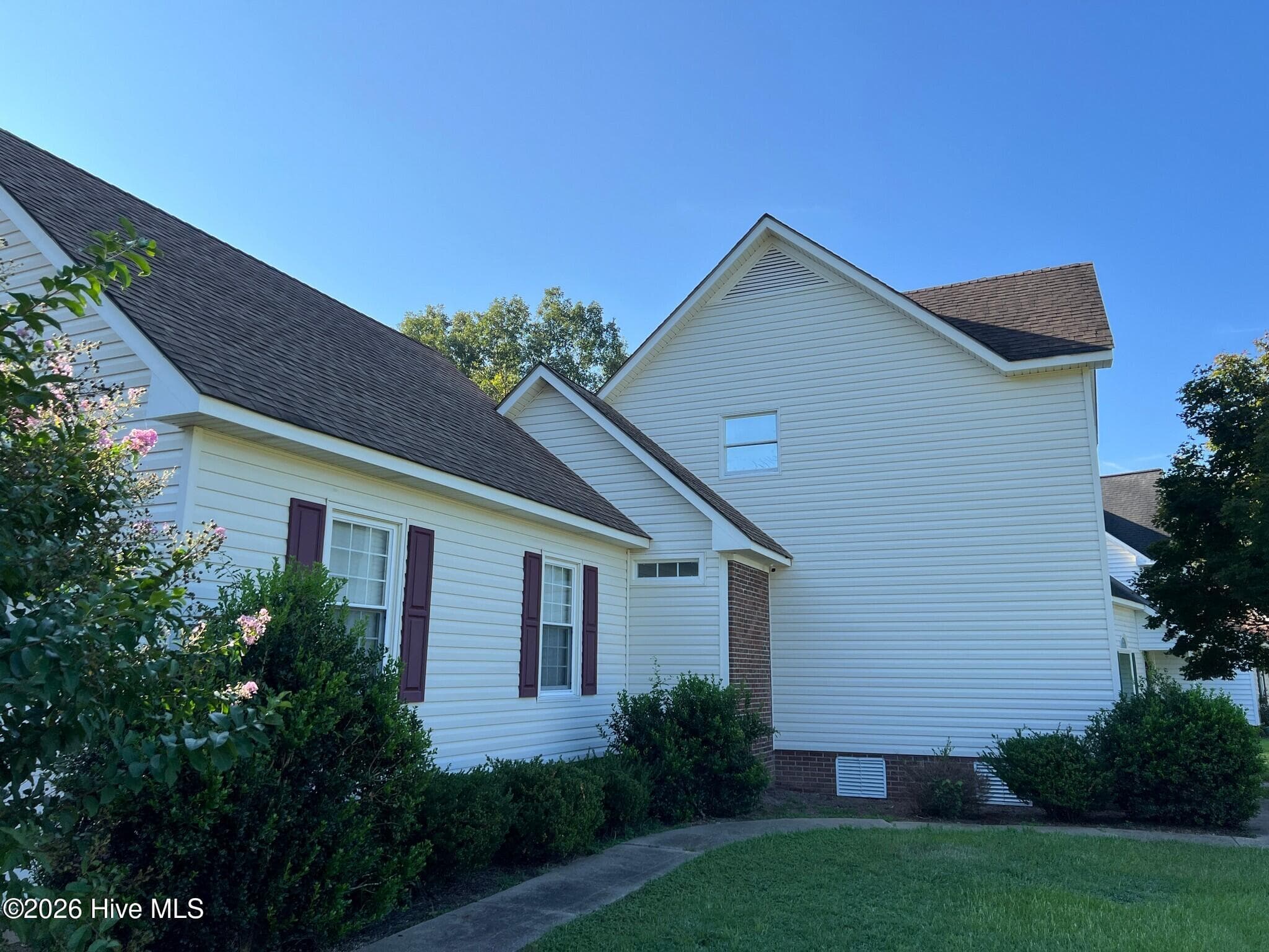 Single Family Residence at 214 E Raintree Lane, Goldsboro, NC 27534, photo 23 of 24